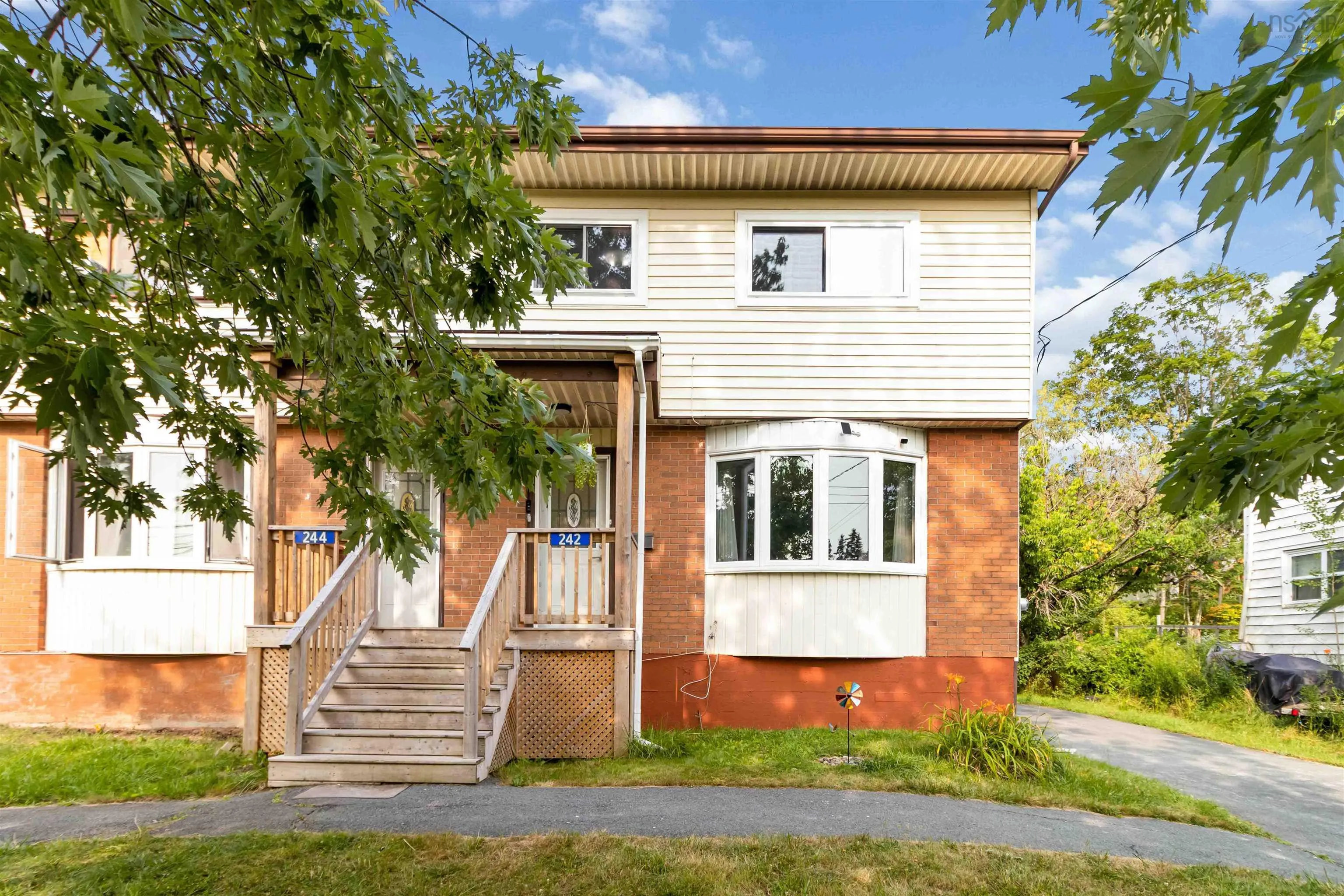 242 Spring Avenue, Dartmouth, NS B2W 1Y3, 4 Bedrooms Bedrooms, ,2 BathroomsBathrooms,Residential,For Sale,Spring Avenue,202520485