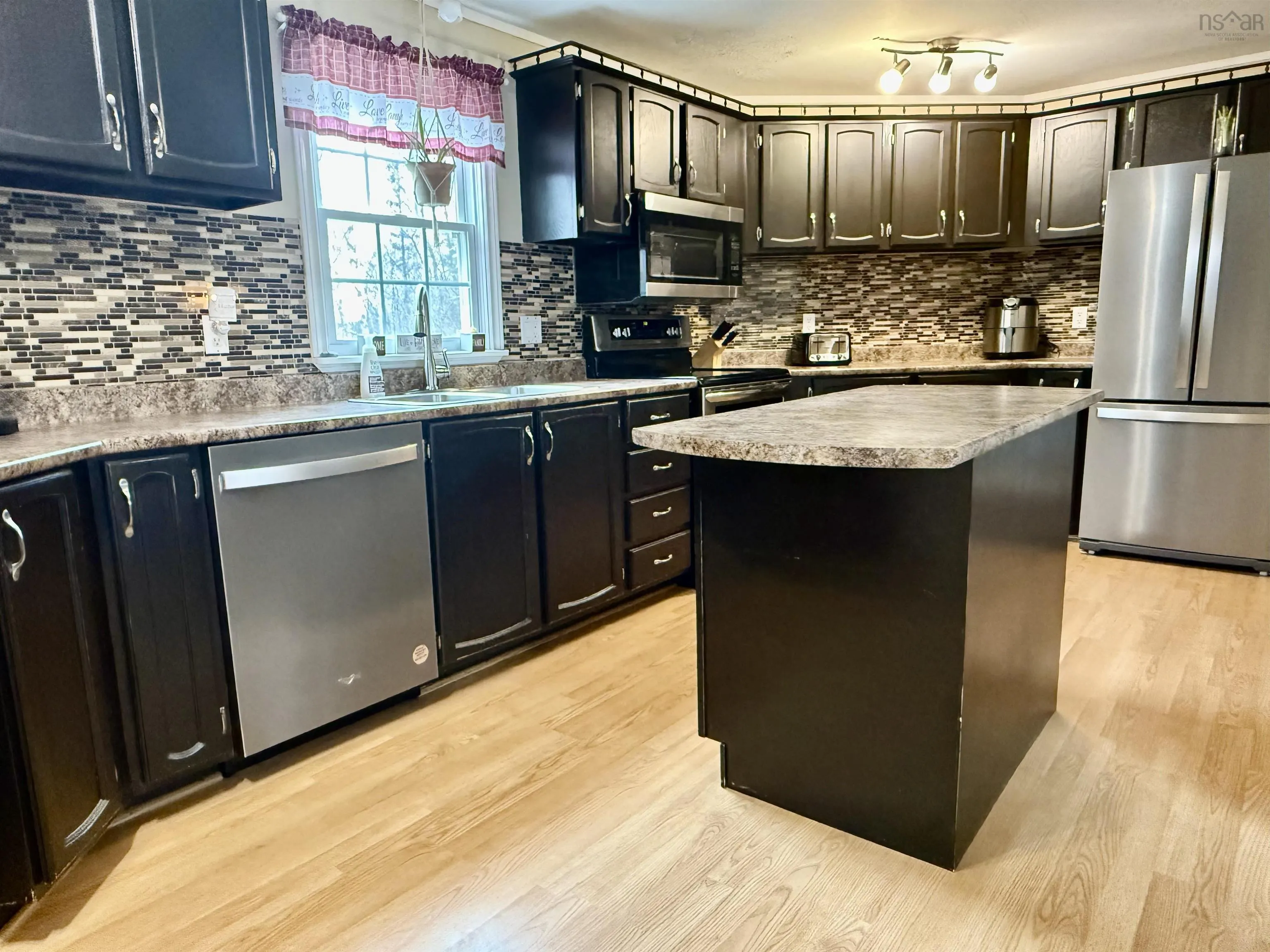 11 Forest View Drive, Barrington Passage Ns B0w 1e0, 3 Bedrooms Bedrooms, ,2 BathroomsBathrooms,Residential,For Sale,Forest View,202507816