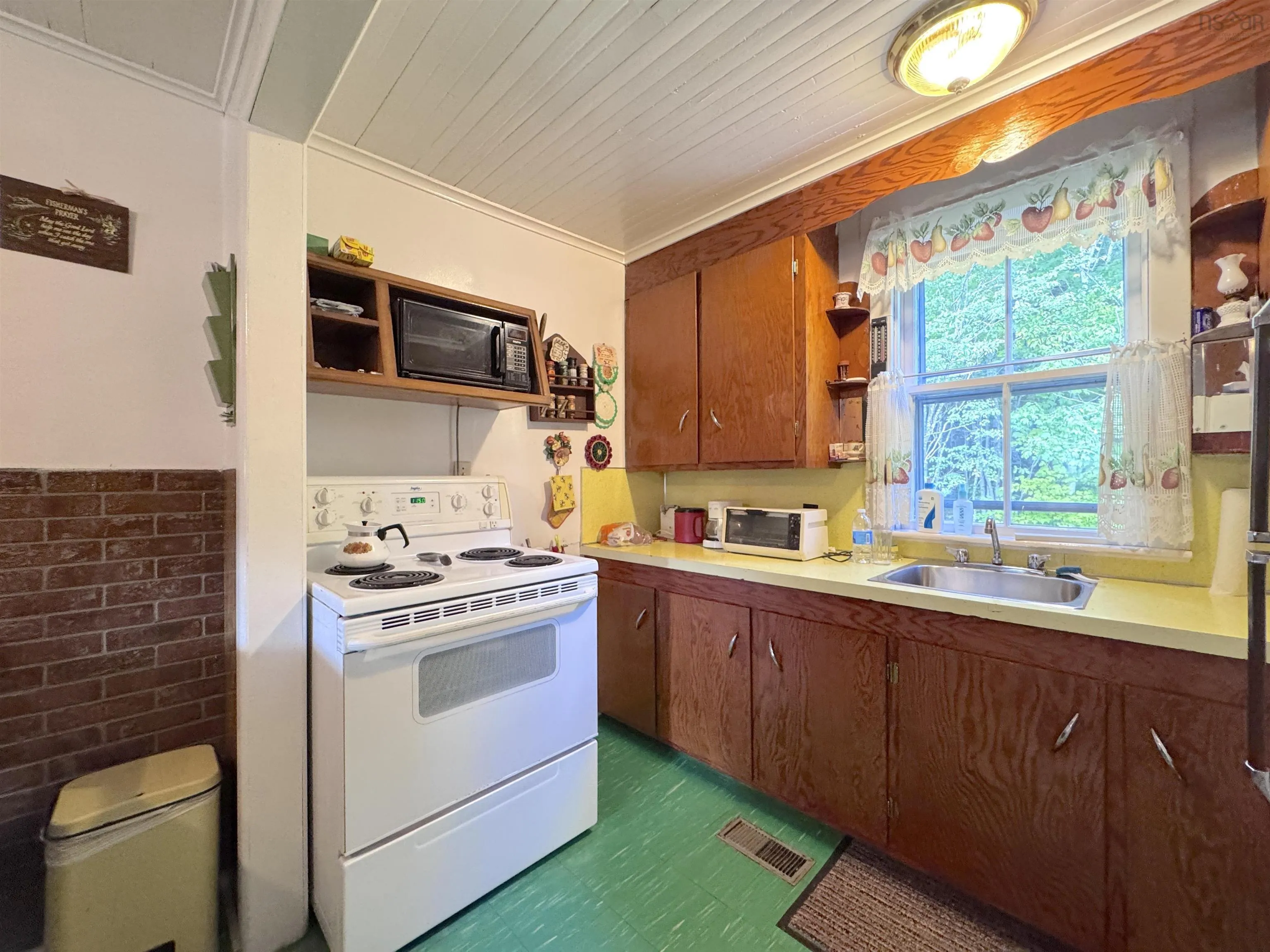 30016 Cabot Trail, South Harbour, NS B0C 1G0, 2 Bedrooms Bedrooms, ,1 BathroomBathrooms,Residential,For Sale,Cabot,202524969