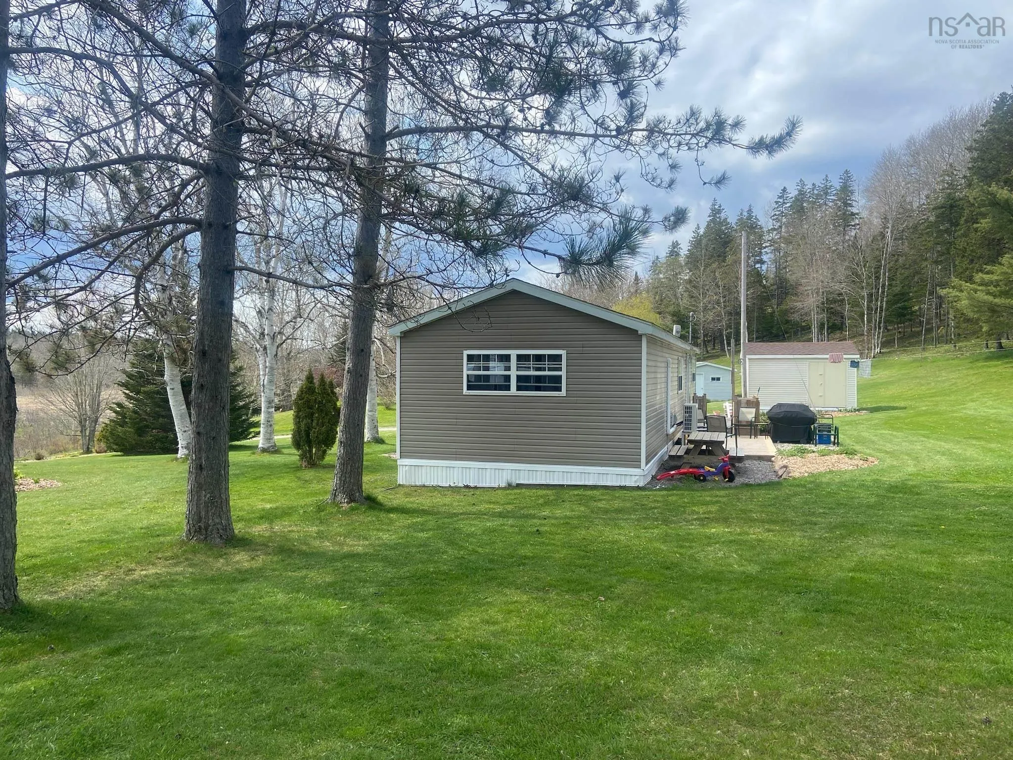 1824 Glen Road, Glen Road Ns B2g 2l3, 4 Bedrooms Bedrooms, ,1 BathroomBathrooms,Residential,For Sale,Glen,202509663