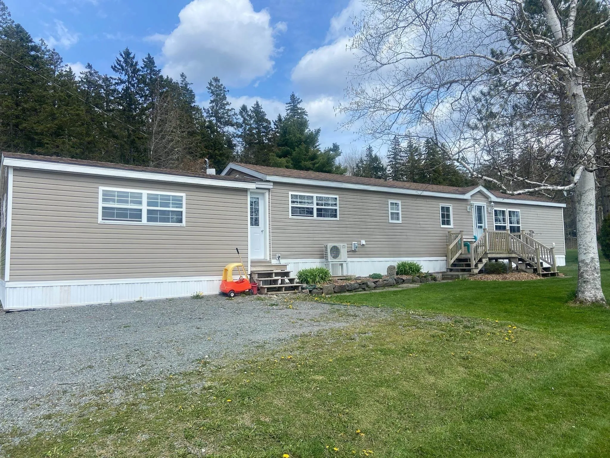 1824 Glen Road, Glen Road Ns B2g 2l3, 4 Bedrooms Bedrooms, ,1 BathroomBathrooms,Residential,For Sale,Glen,202509663