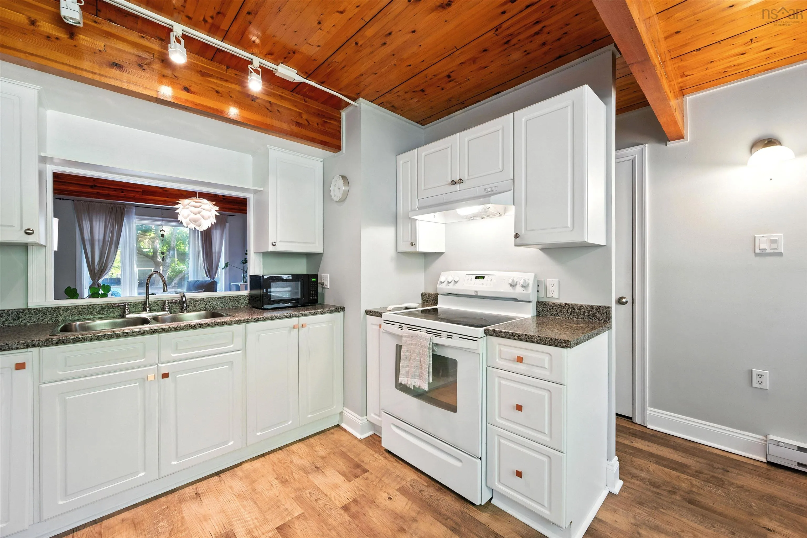 143 Ridge Valley Road, Halifax, NS B3P 2K1, 3 Bedrooms Bedrooms, ,1 BathroomBathrooms,Residential,For Sale,Ridge Valley,202521252