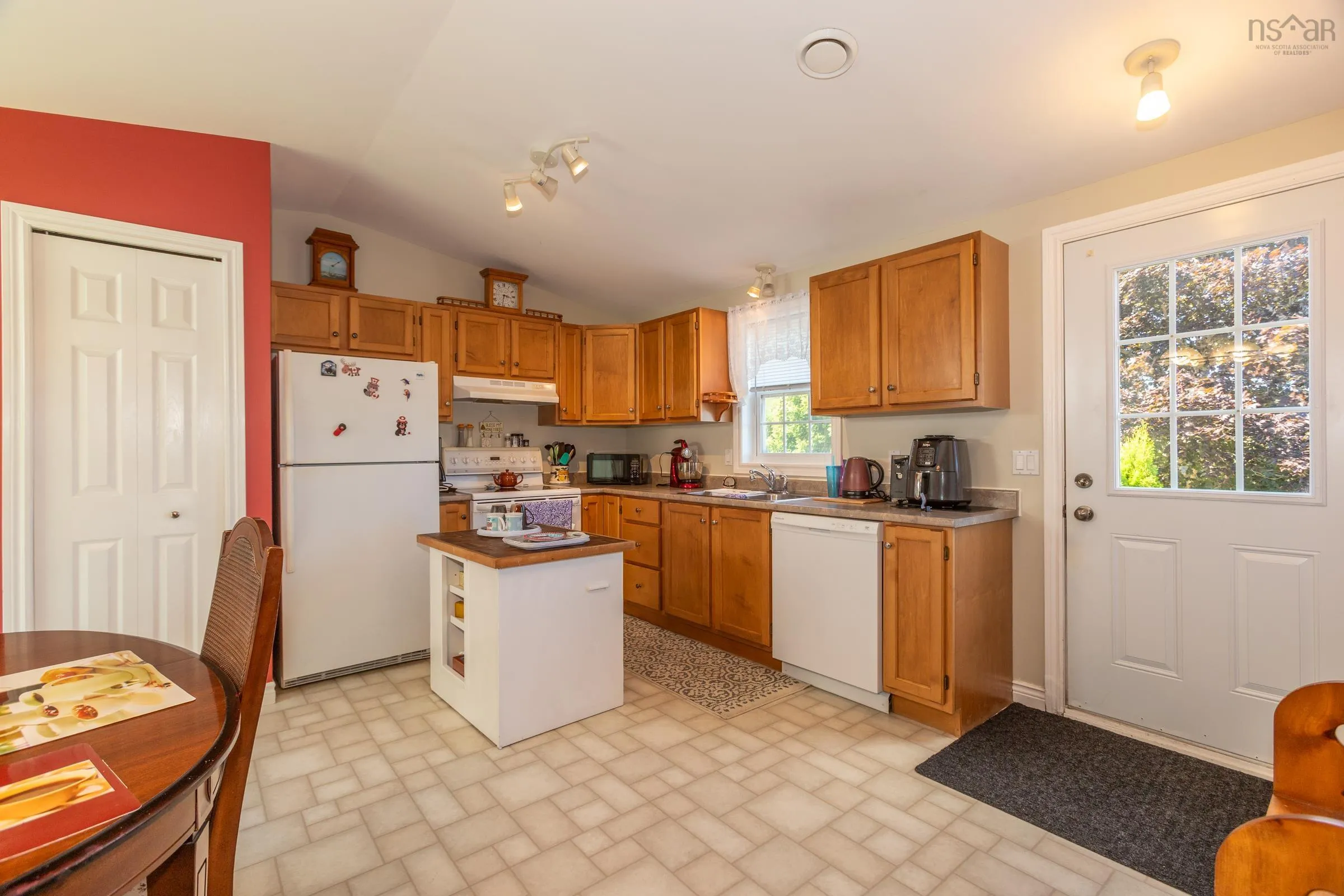 2478 Highway 1, Upper Clements, NS B0S 1A0, 3 Bedrooms Bedrooms, ,2 BathroomsBathrooms,Residential,For Sale,Highway 1,202521039