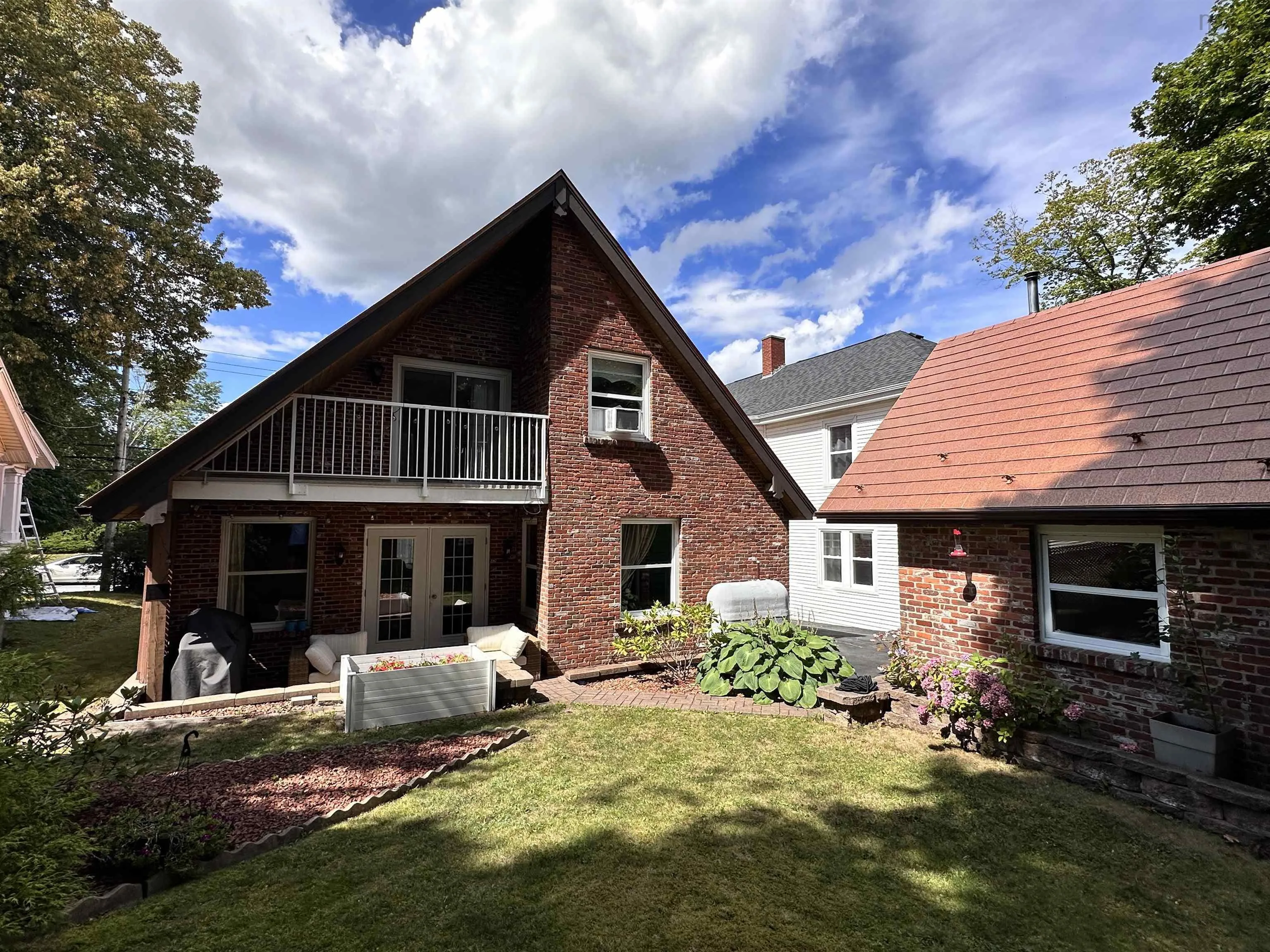 167 Church Street, Liverpool, NS B0T 1K0, 3 Bedrooms Bedrooms, ,2 BathroomsBathrooms,Residential,For Sale,Church,202521798