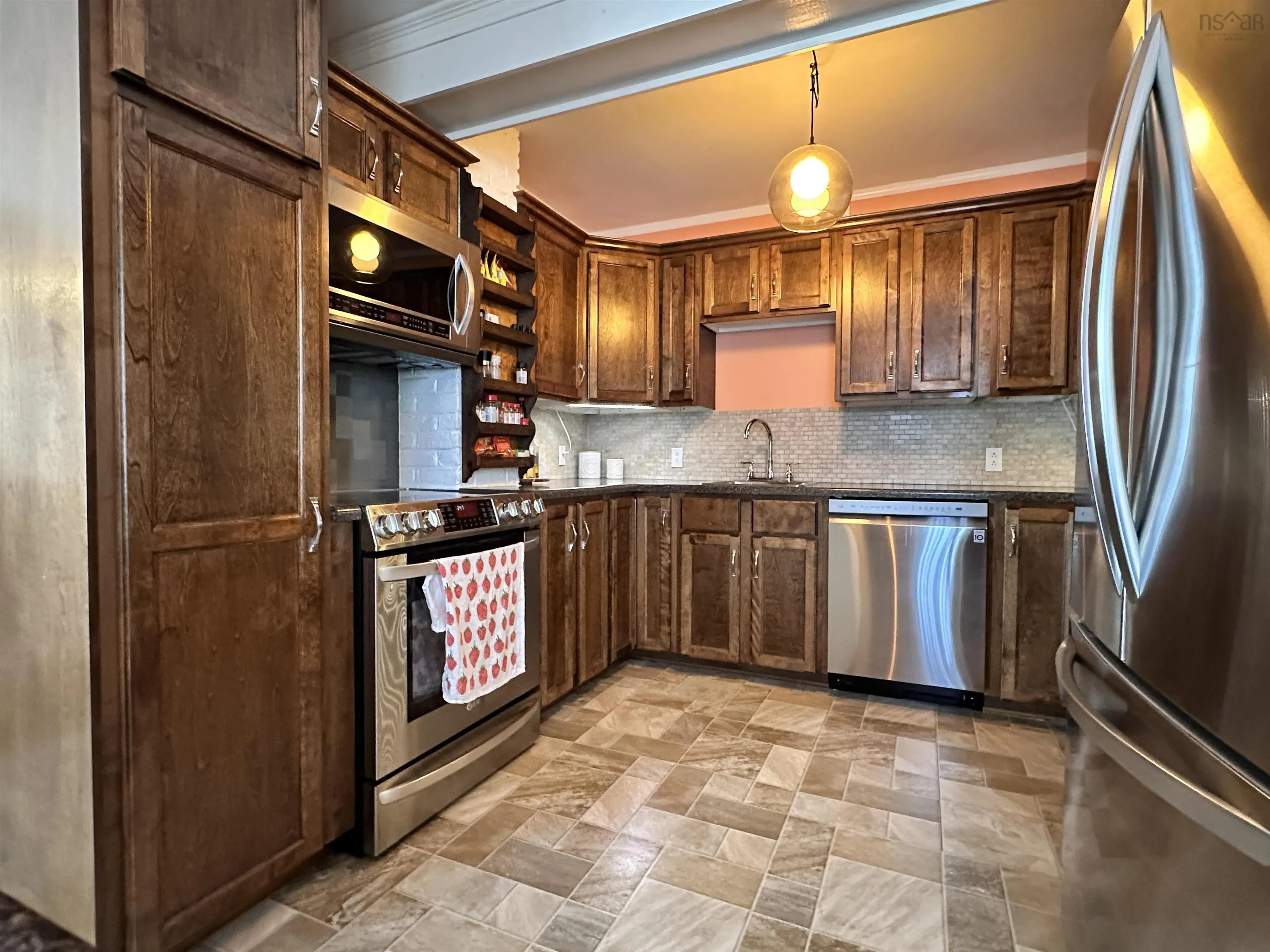 167 Church Street, Liverpool, NS B0T 1K0, 3 Bedrooms Bedrooms, ,2 BathroomsBathrooms,Residential,For Sale,Church,202521798