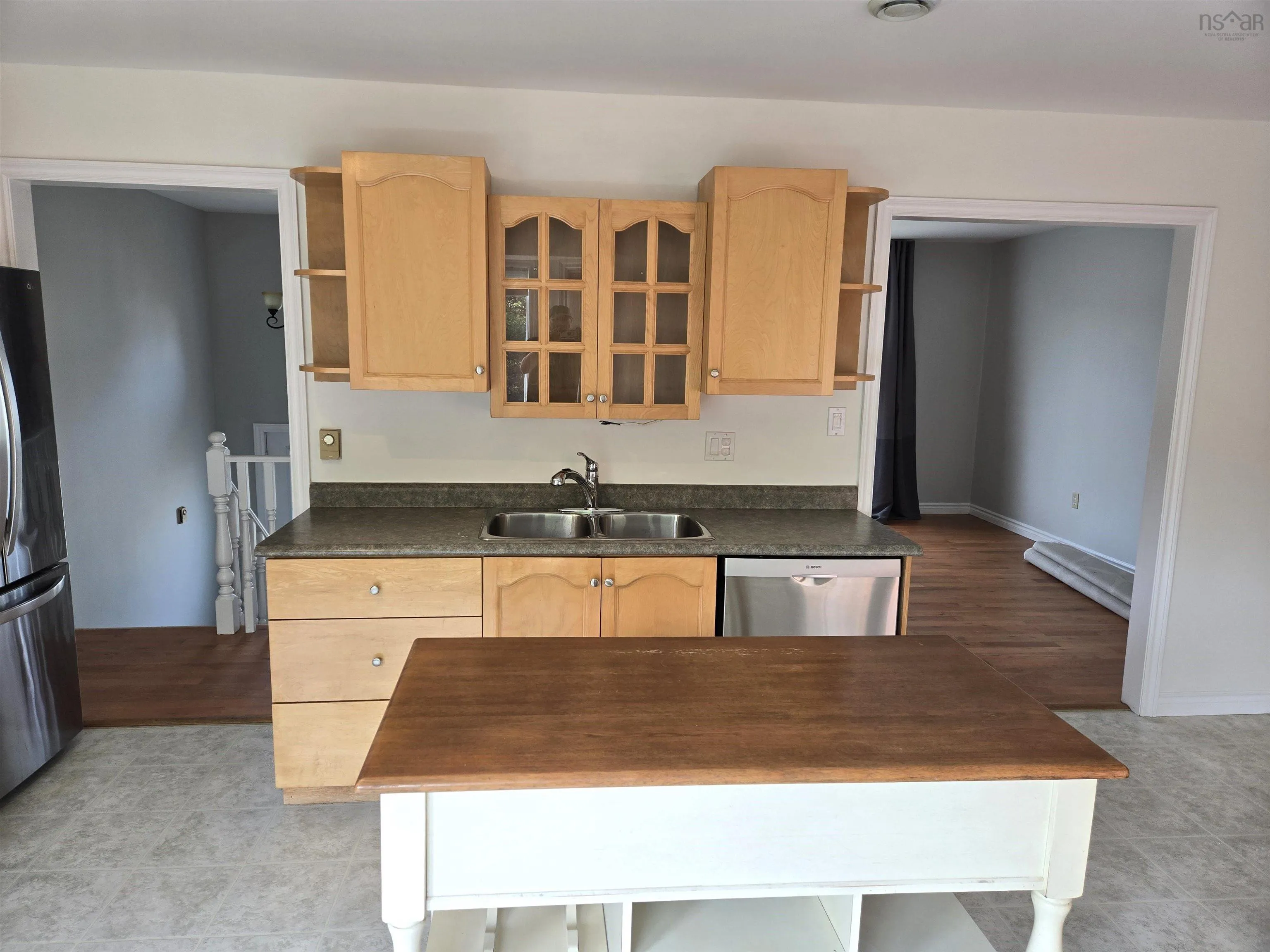8 Sherwood Street, Cole Harbour, NS B2V 2P4, 3 Bedrooms Bedrooms, ,2 BathroomsBathrooms,Residential,For Sale,Sherwood,202523304