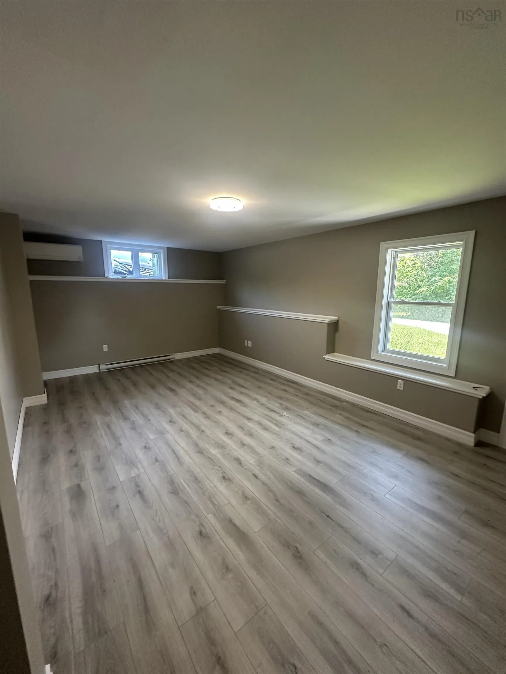 1423 Fall River Road, Fall River, NS B2T 1J1, ,Commercial Sale,For Sale,Fall River,202518279