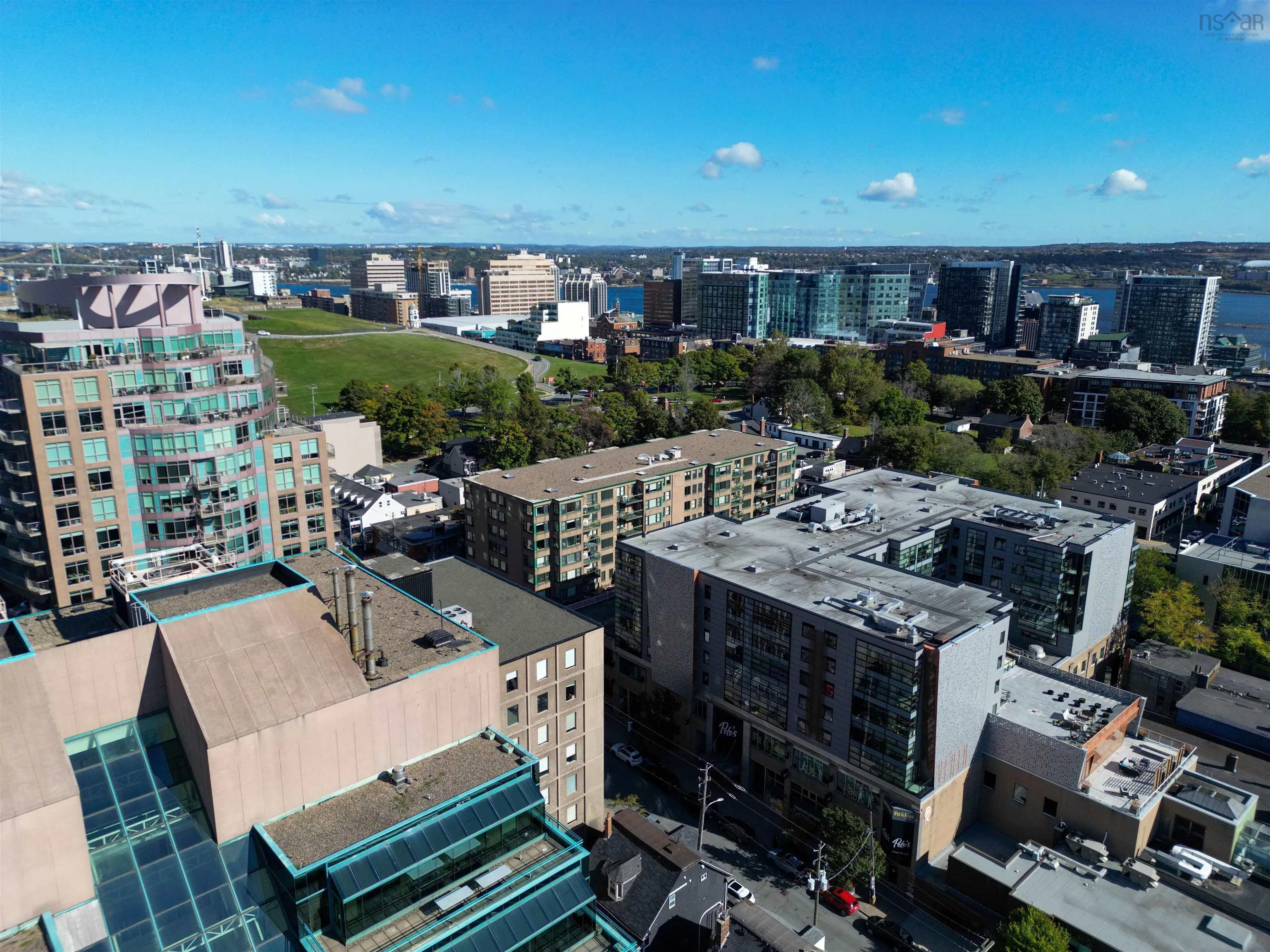 301-5530 Artillery Place, Halifax, NS B3J 1J3, 2 Bedrooms Bedrooms, ,2 BathroomsBathrooms,Residential,For Sale,Artillery,202525414