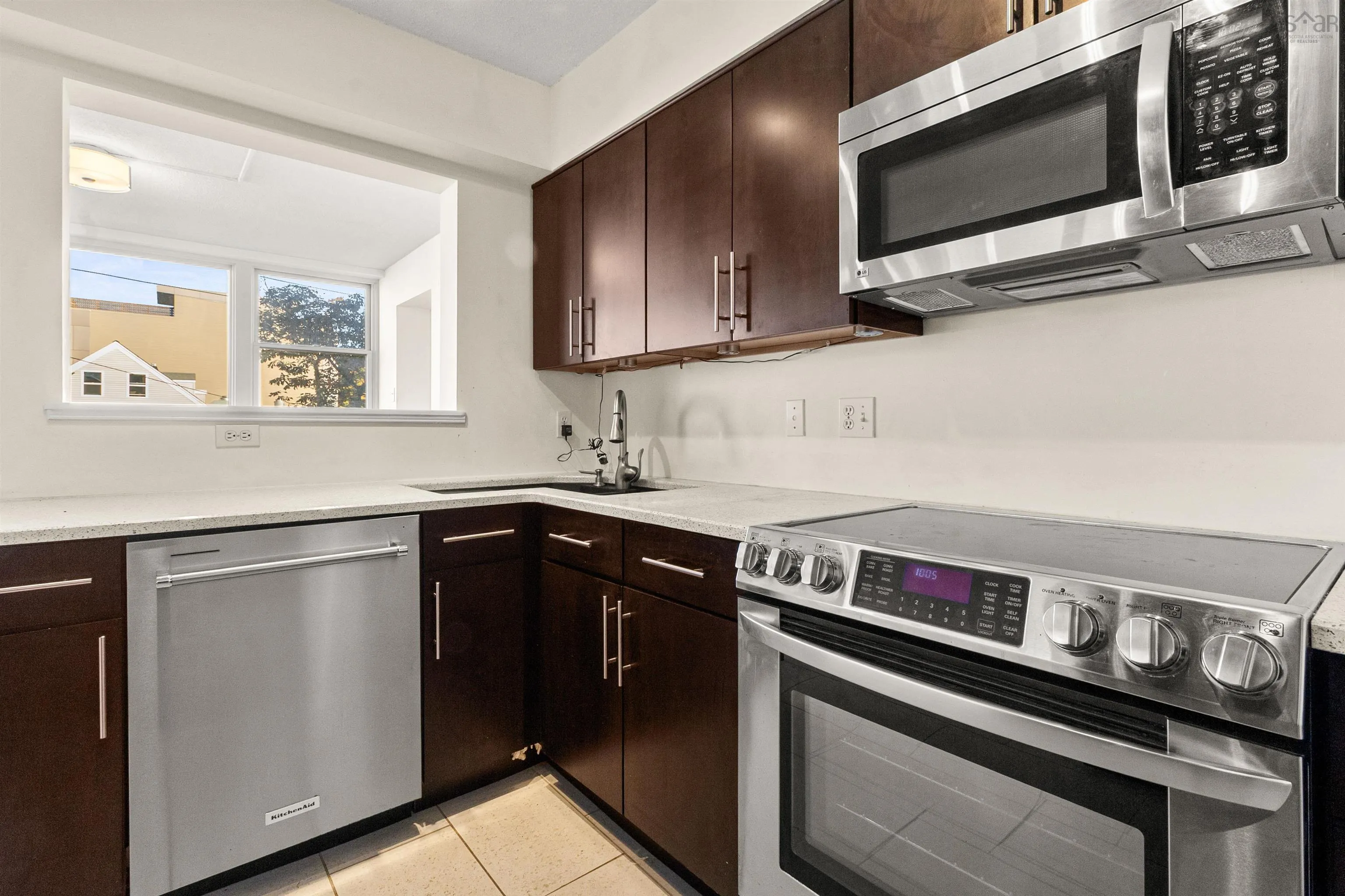 301-5530 Artillery Place, Halifax, NS B3J 1J3, 2 Bedrooms Bedrooms, ,2 BathroomsBathrooms,Residential,For Sale,Artillery,202525414