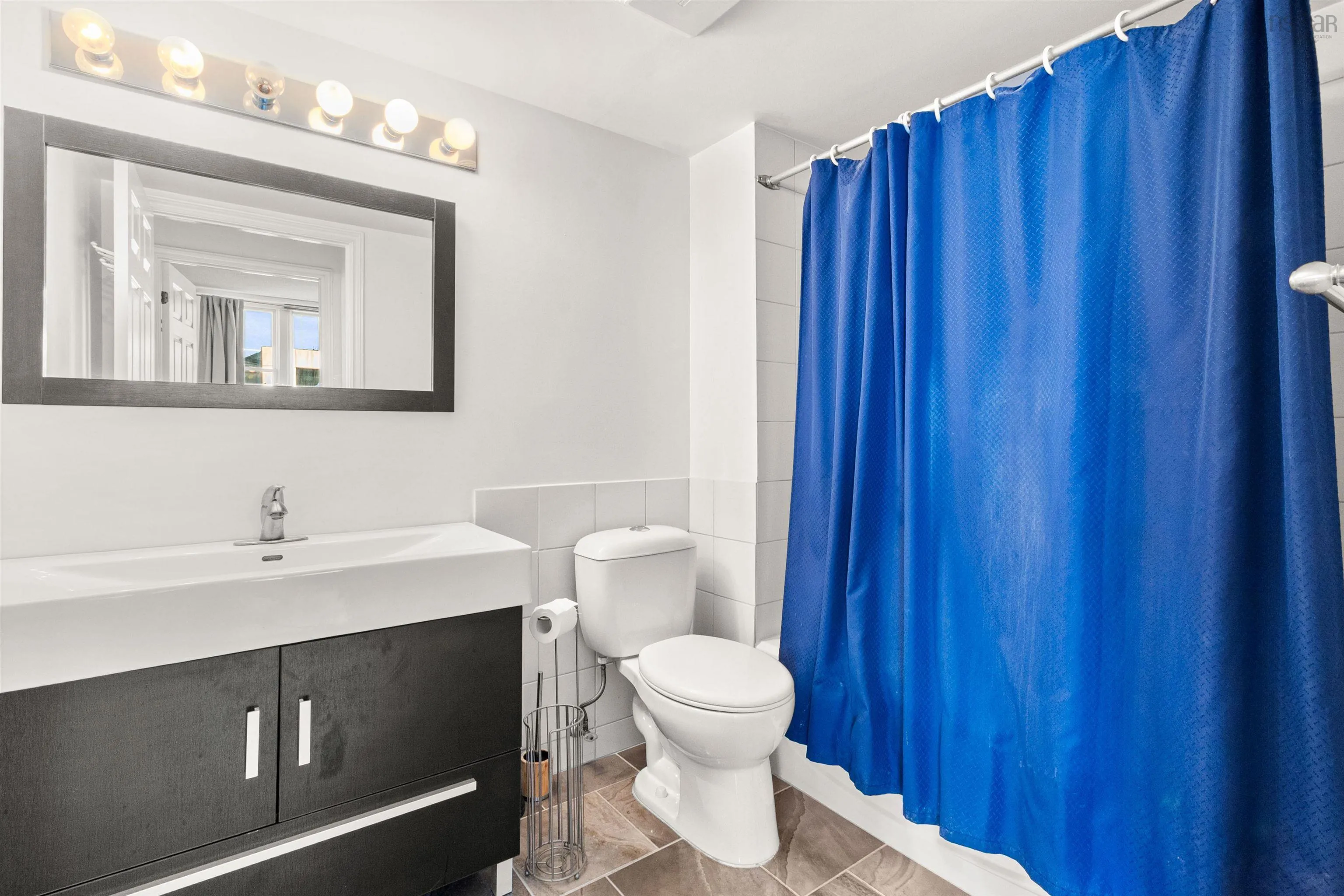 301-5530 Artillery Place, Halifax, NS B3J 1J3, 2 Bedrooms Bedrooms, ,2 BathroomsBathrooms,Residential,For Sale,Artillery,202525414