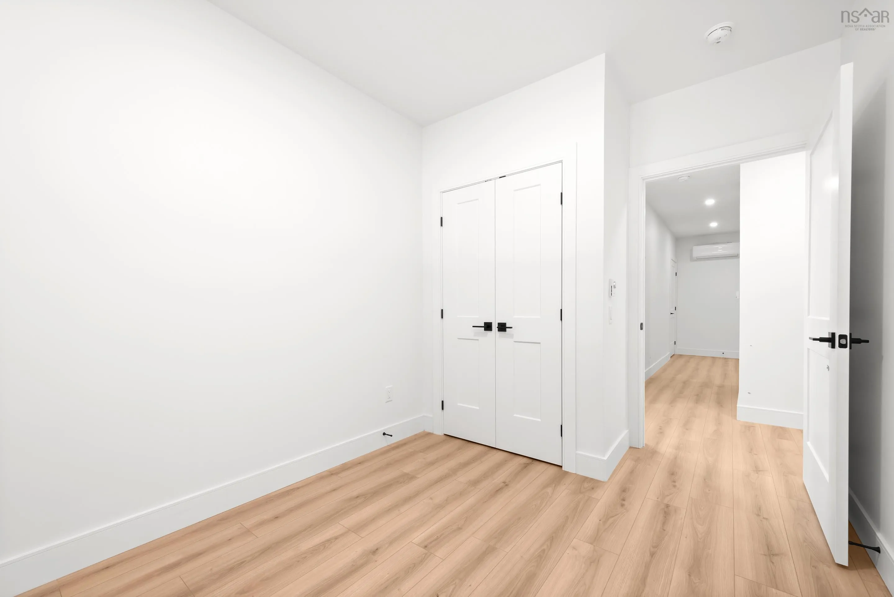 130 Colonial Crescent, Halifax Ns B3r 0h8, 5 Bedrooms Bedrooms, ,4 BathroomsBathrooms,Residential,For Sale,Colonial,202505169