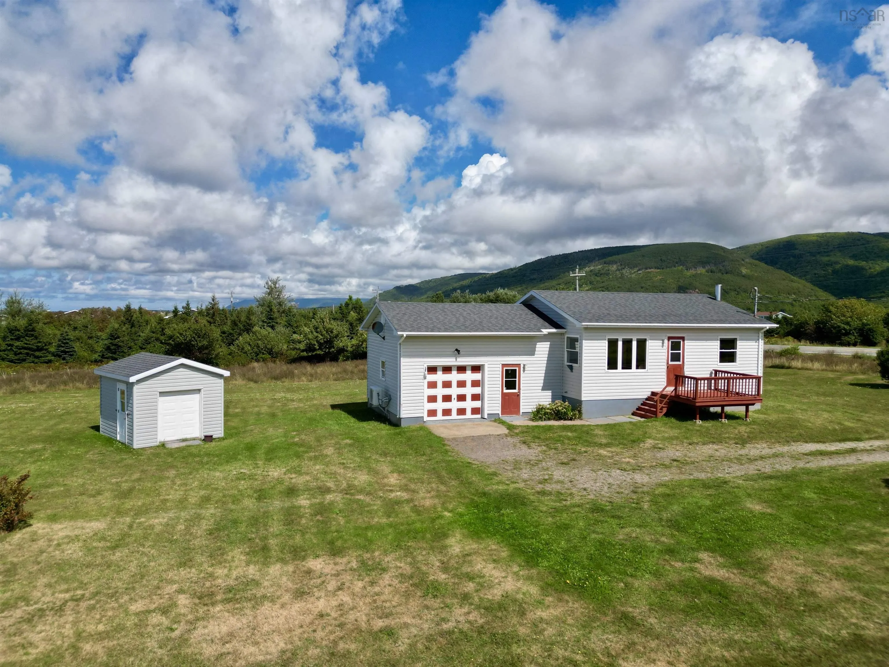 13447 Cabot Trail Road, Grand Étang, NS B0E 1L0, 2 Bedrooms Bedrooms, ,1 BathroomBathrooms,Residential,For Sale,Cabot Trail,202521853