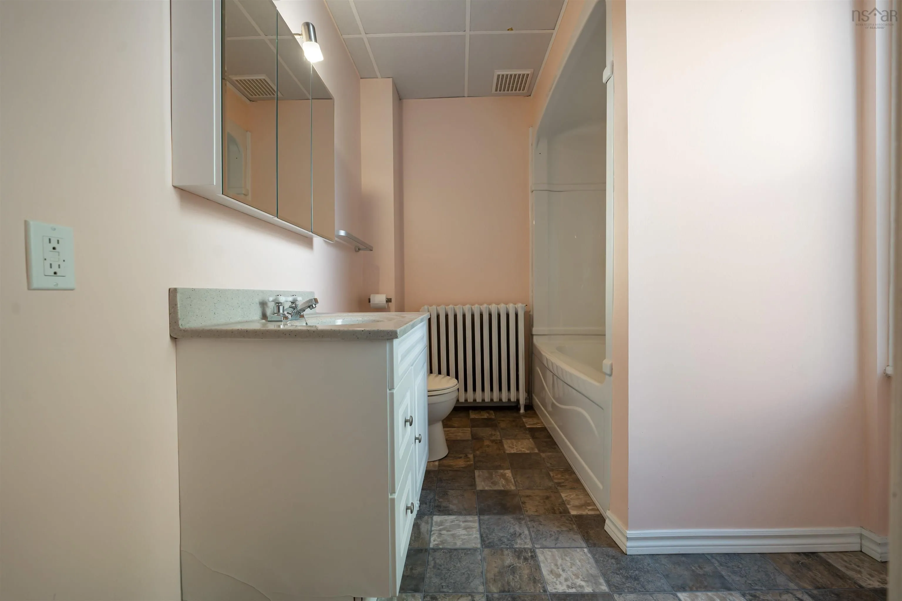 84 Elm Street, New Glasgow, NS B2H 1X4, 2 Bedrooms Bedrooms, ,2 BathroomsBathrooms,Residential,For Sale,Elm,202522658