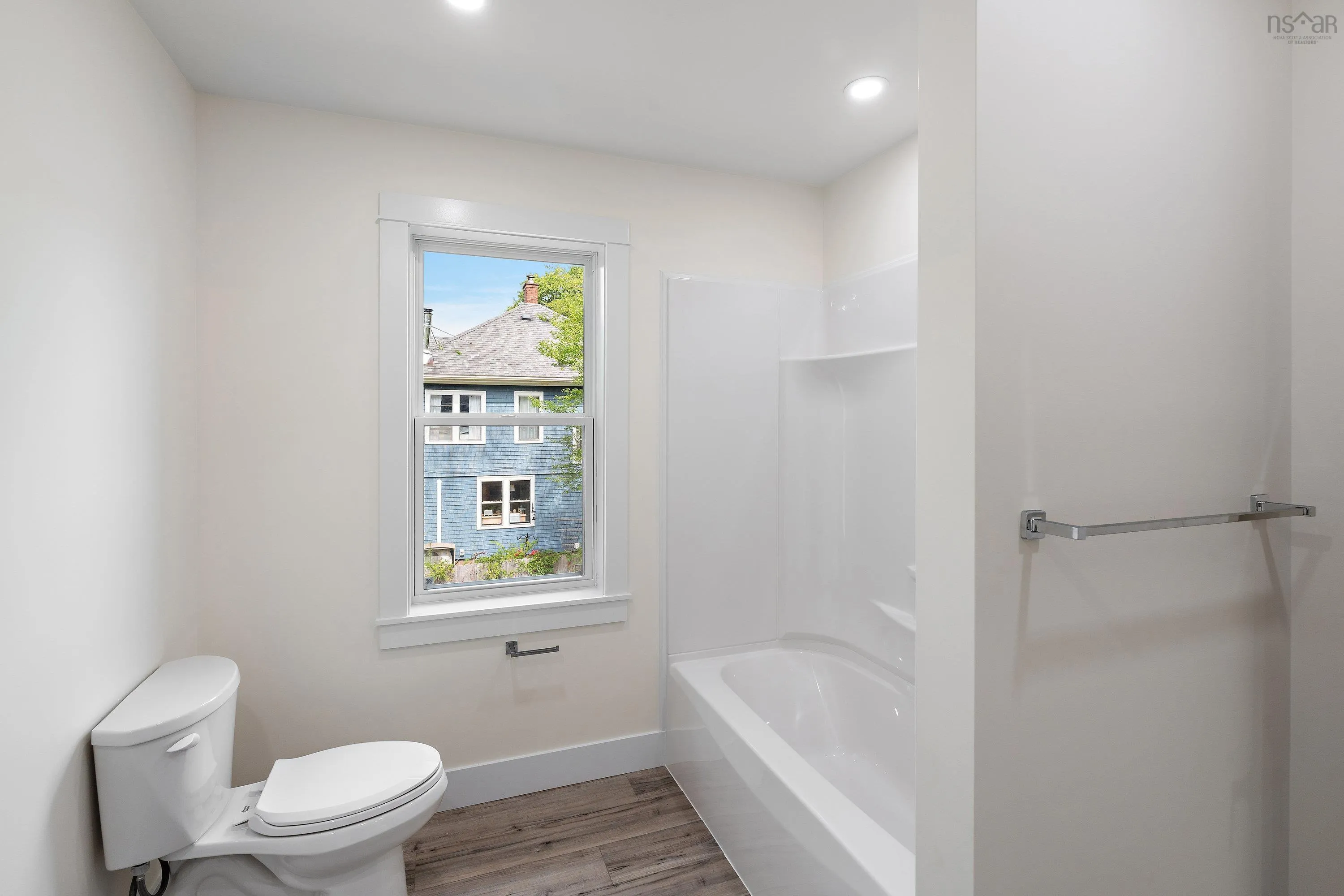4 Caldwell Avenue, Kentville, NS B4N 2C6, 3 Bedrooms Bedrooms, ,3 BathroomsBathrooms,Residential,For Sale,Caldwell,202523125