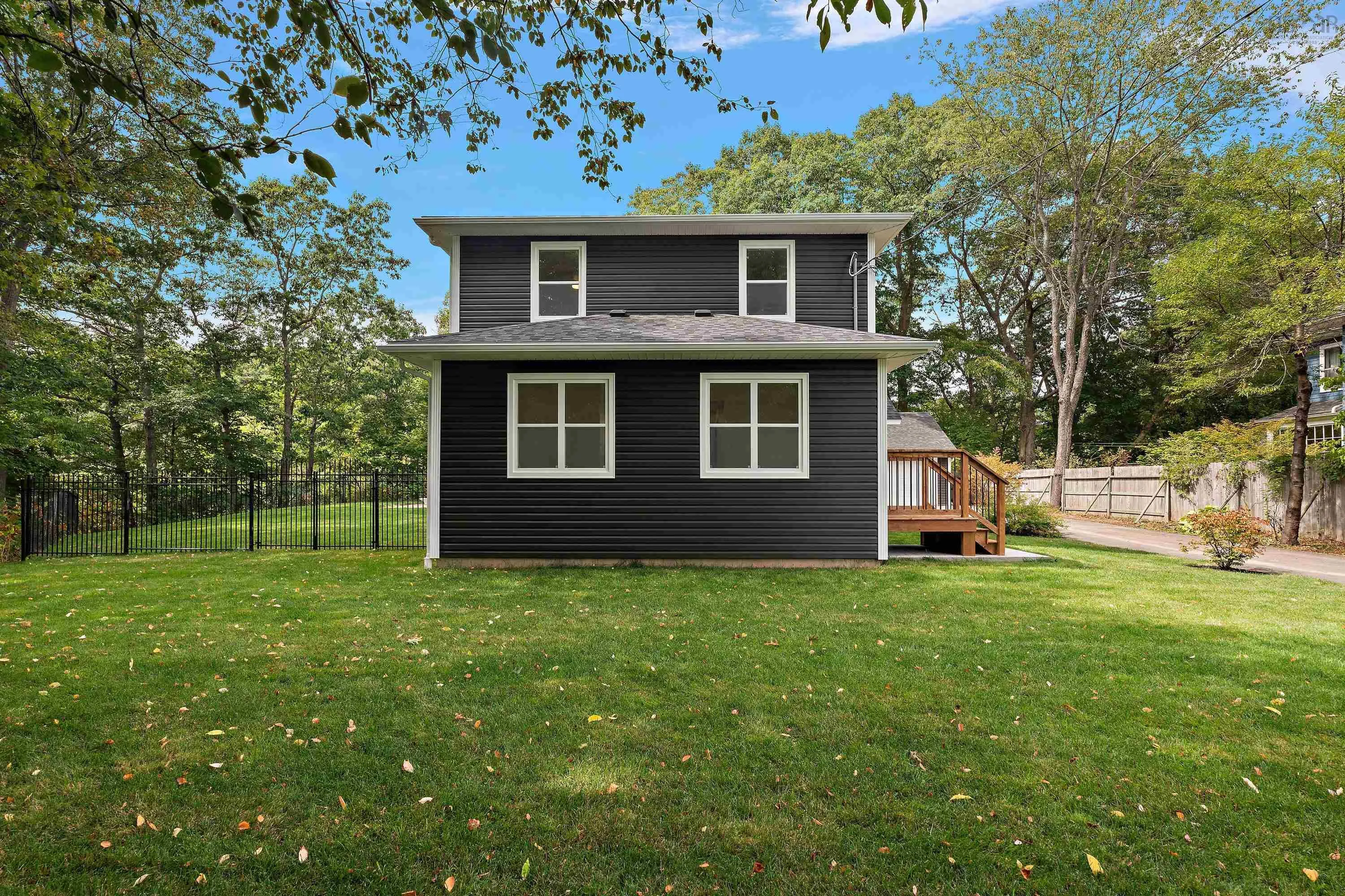 4 Caldwell Avenue, Kentville, NS B4N 2C6, 3 Bedrooms Bedrooms, ,3 BathroomsBathrooms,Residential,For Sale,Caldwell,202523125