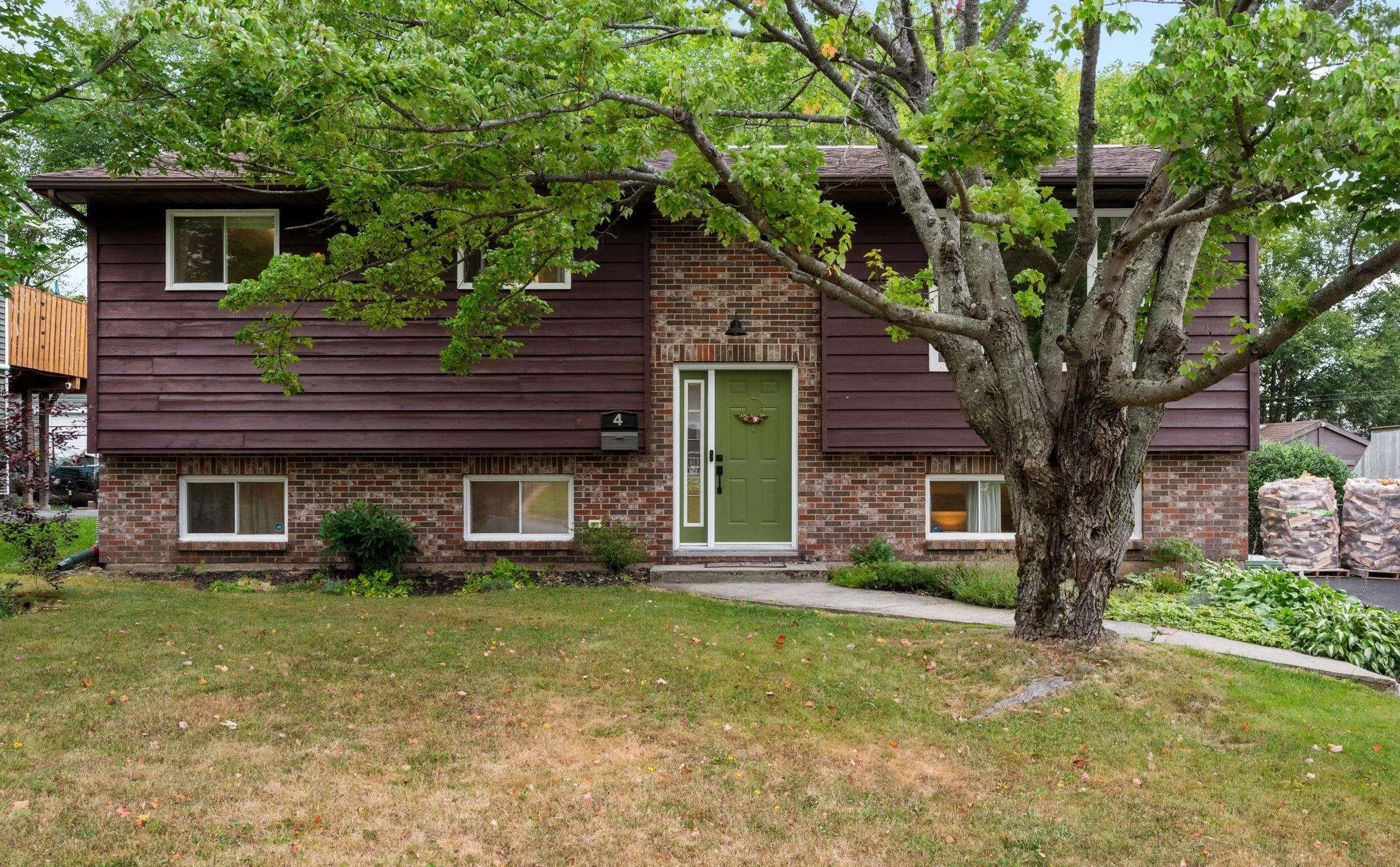 4 Orquel Court, Dartmouth, NS B2W 4Z3, 4 Bedrooms Bedrooms, ,3 BathroomsBathrooms,Residential,For Sale,Orquel,202520695