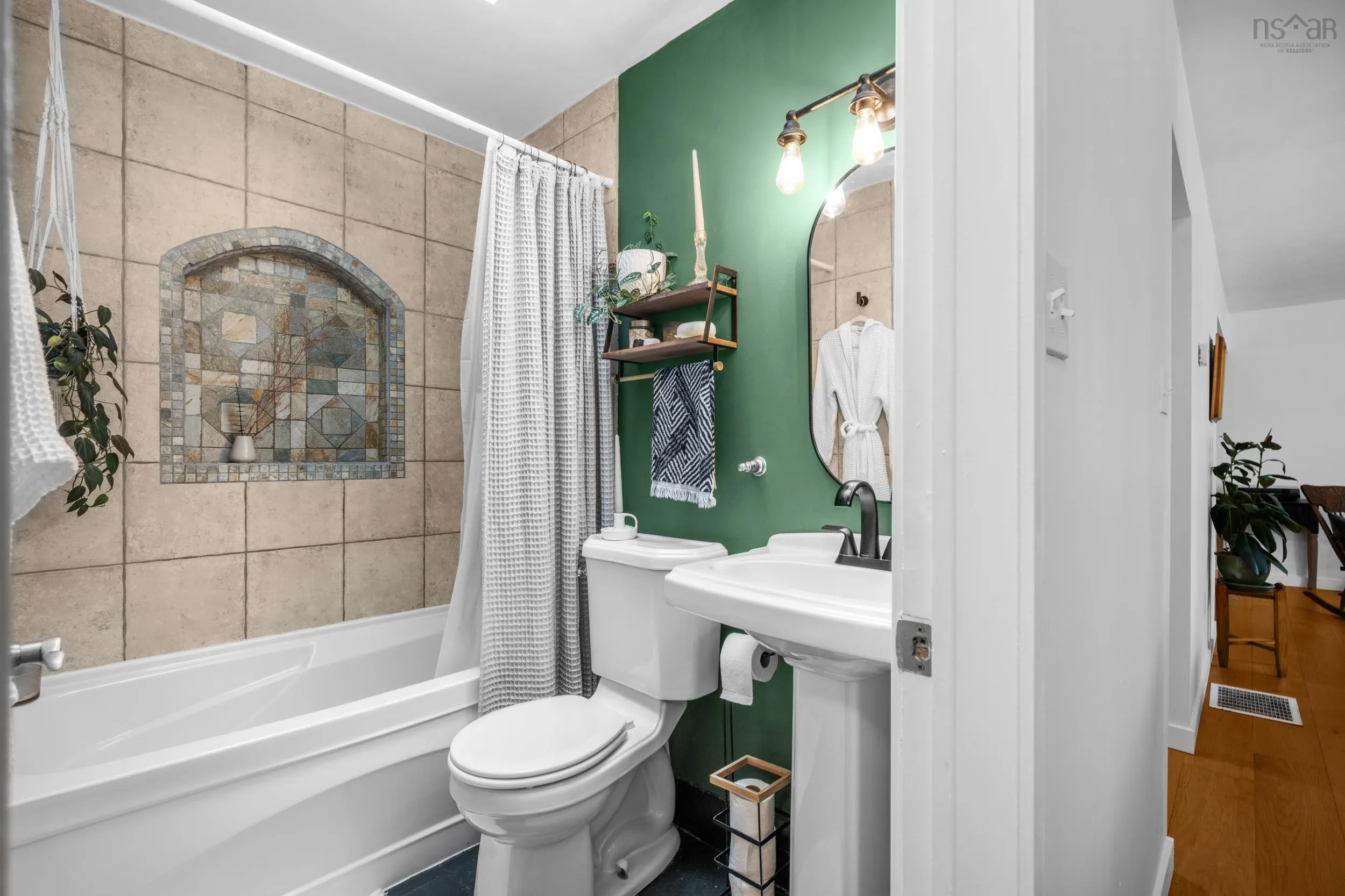 4 Orquel Court, Dartmouth, NS B2W 4Z3, 4 Bedrooms Bedrooms, ,3 BathroomsBathrooms,Residential,For Sale,Orquel,202520695