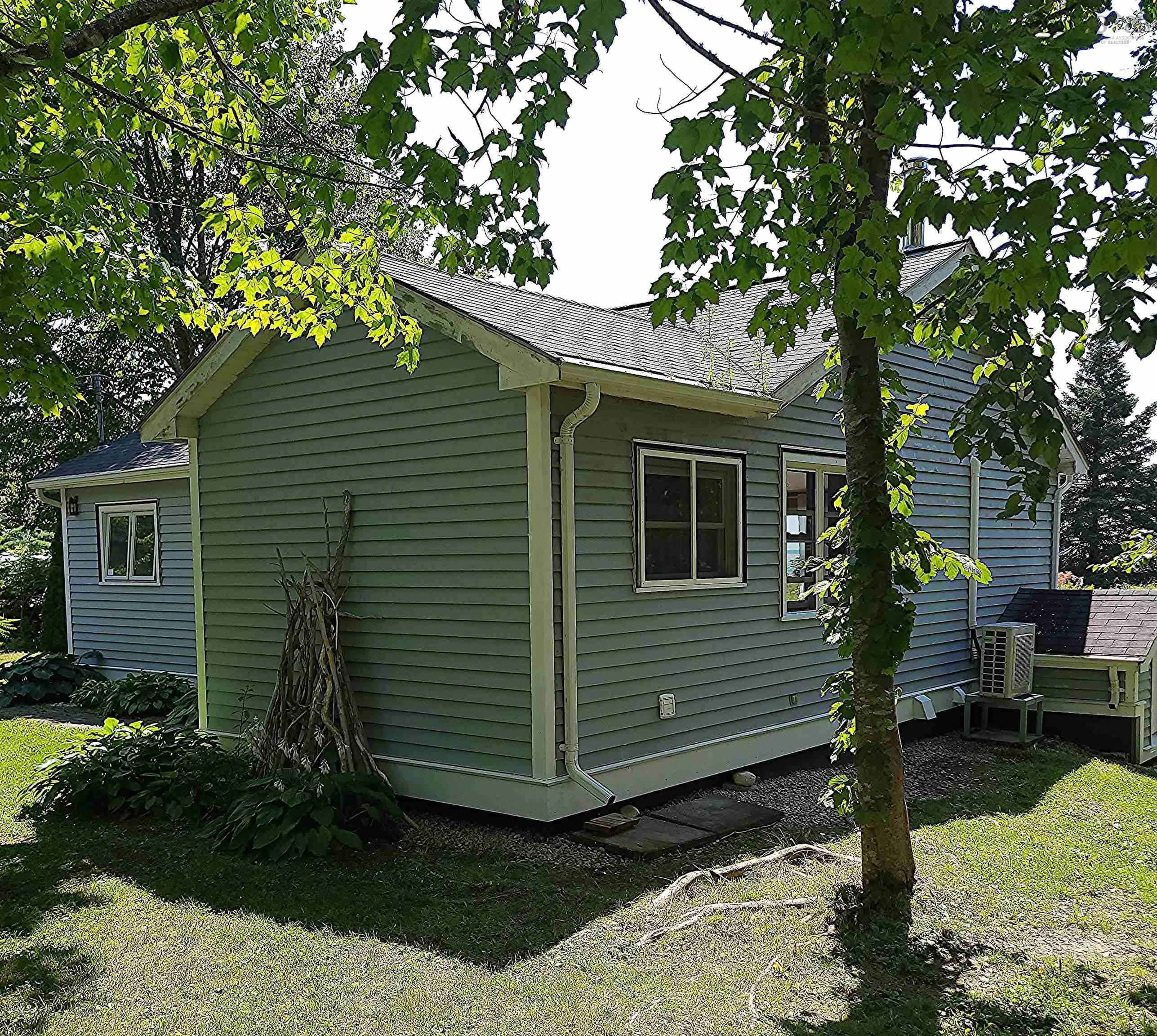 8518 St. Margarets Bay Road, Black Point, NS B0J 1T0, 1 Bedroom Bedrooms, ,1 BathroomBathrooms,Residential,For Sale,St. Margarets Bay,202518824
