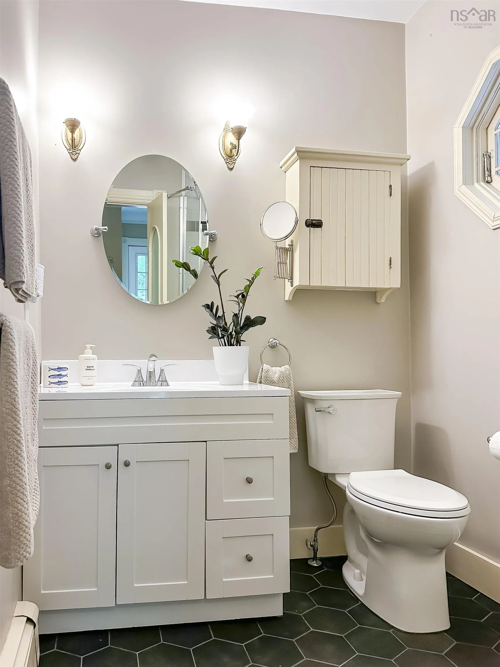 35 Shaw Road, East Berwick, NS B0P 1E0, 4 Bedrooms Bedrooms, ,2 BathroomsBathrooms,Farm,For Sale,Shaw,202523679