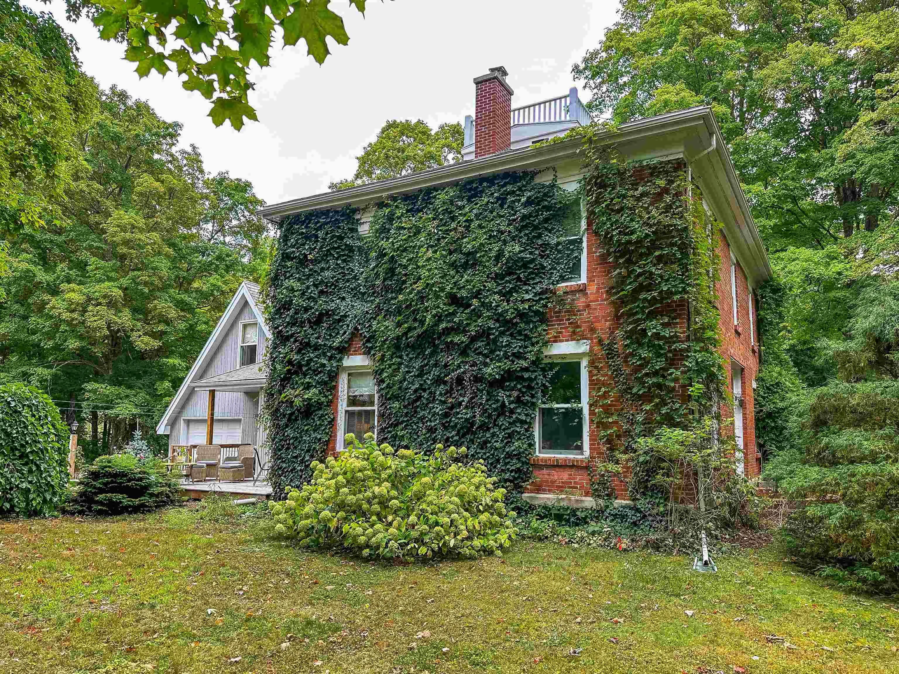 35 Shaw Road, East Berwick, NS B0P 1E0, 4 Bedrooms Bedrooms, ,2 BathroomsBathrooms,Farm,For Sale,Shaw,202523679