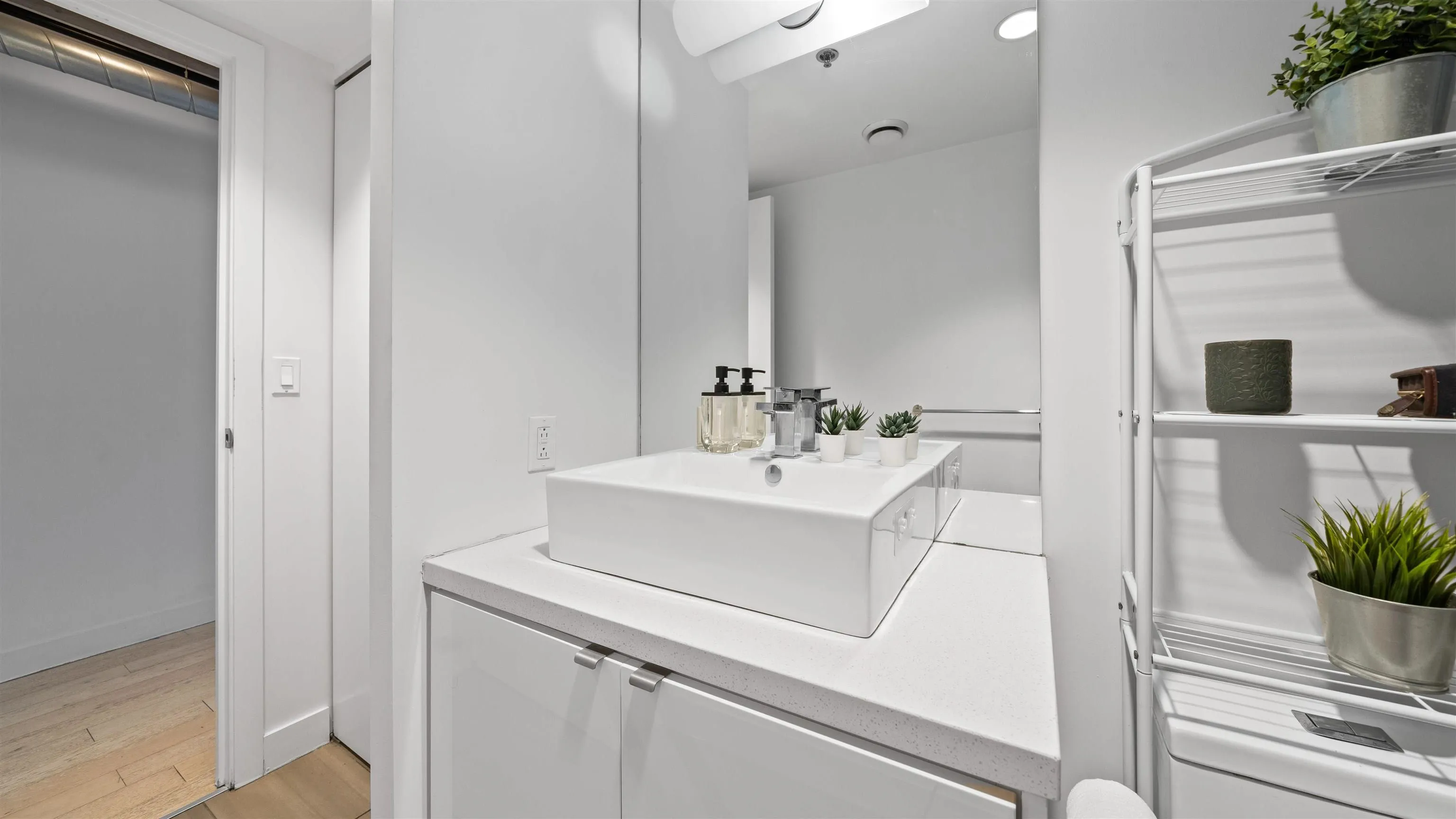 406-1065 Barrington Street, Halifax, NS B3H 0B7, 1 Bedroom Bedrooms, ,1 BathroomBathrooms,Residential,For Sale,Barrington,202525582