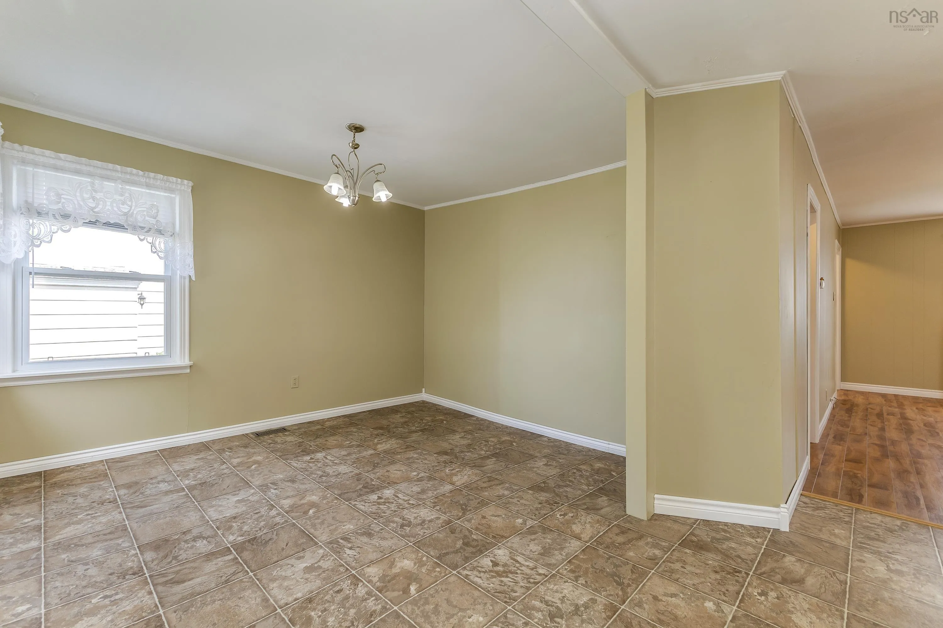 11 Maclaren Ave, New Glasgow, NS B2H 3N3, 3 Bedrooms Bedrooms, ,2 BathroomsBathrooms,Residential,For Sale,Maclaren Ave,202520035