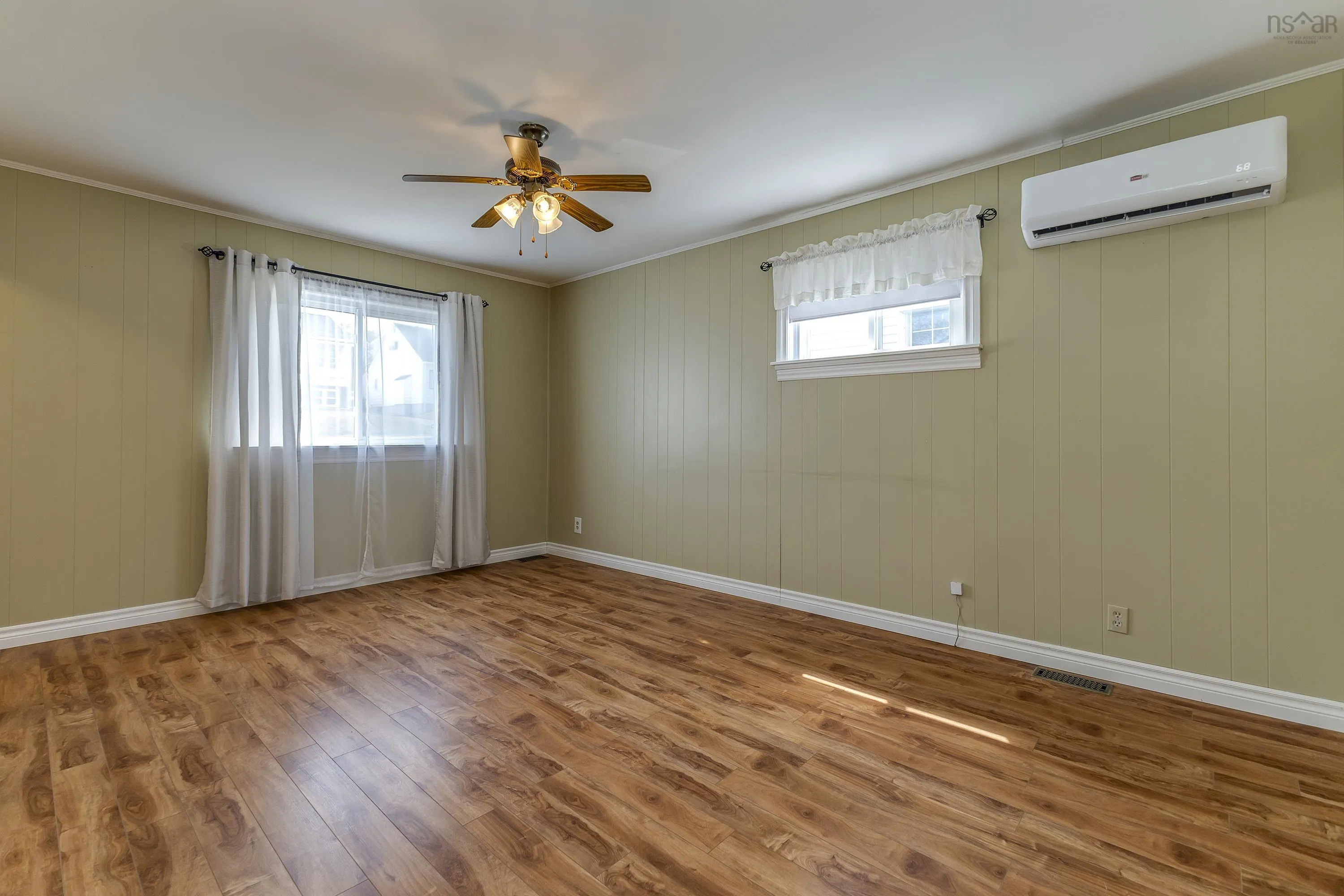 11 Maclaren Ave, New Glasgow, NS B2H 3N3, 3 Bedrooms Bedrooms, ,2 BathroomsBathrooms,Residential,For Sale,Maclaren Ave,202520035