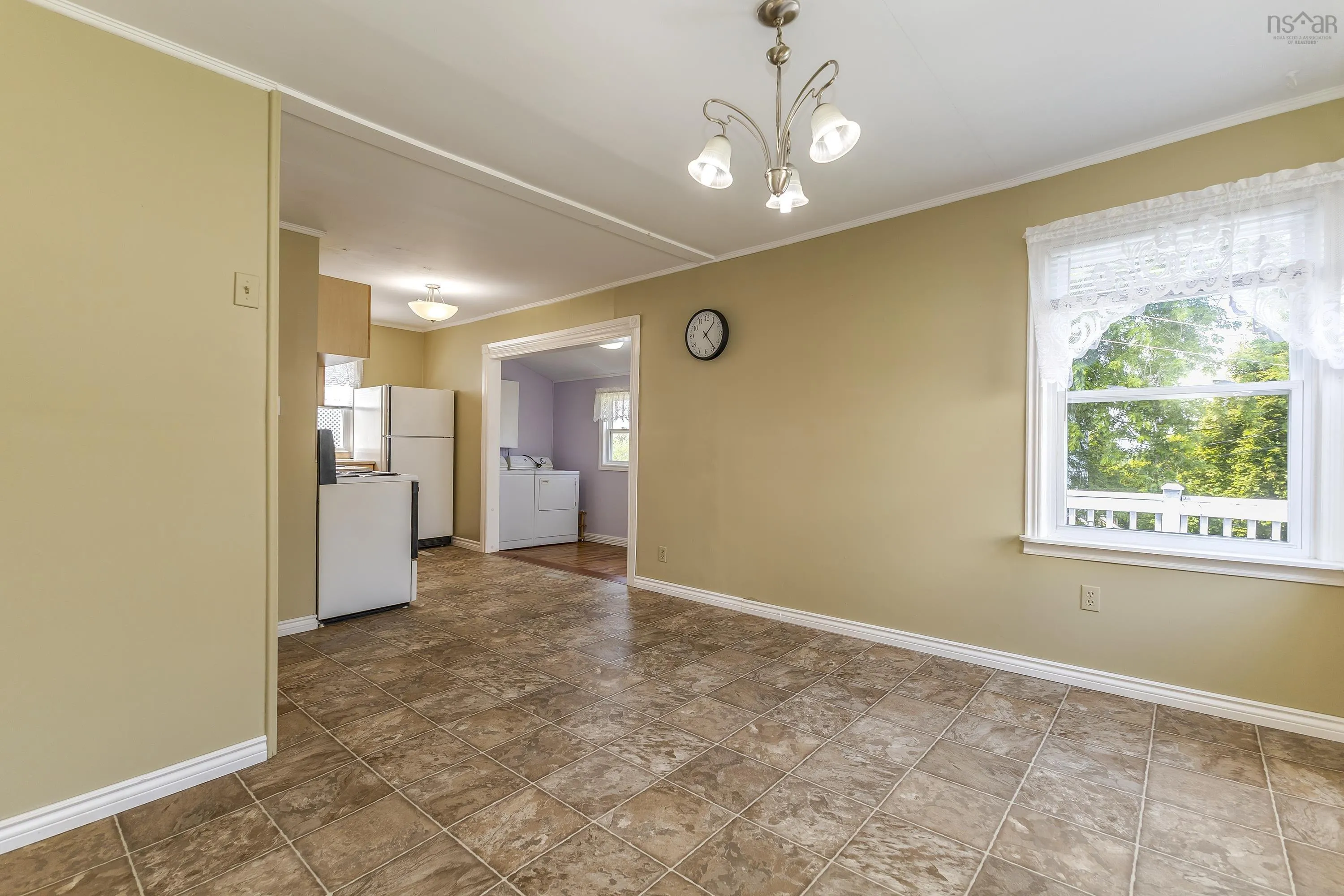 11 Maclaren Ave, New Glasgow, NS B2H 3N3, 3 Bedrooms Bedrooms, ,2 BathroomsBathrooms,Residential,For Sale,Maclaren Ave,202520035