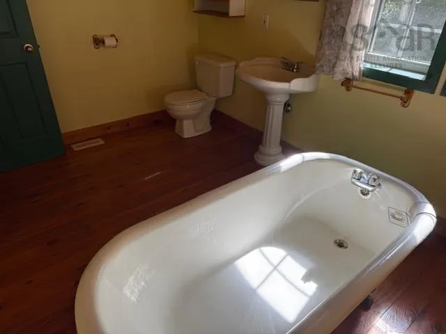 52 Crousetown Road, Conquerall Mills, NS B4V 2W3, 3 Bedrooms Bedrooms, ,2 BathroomsBathrooms,Residential,For Sale,Crousetown,202521390