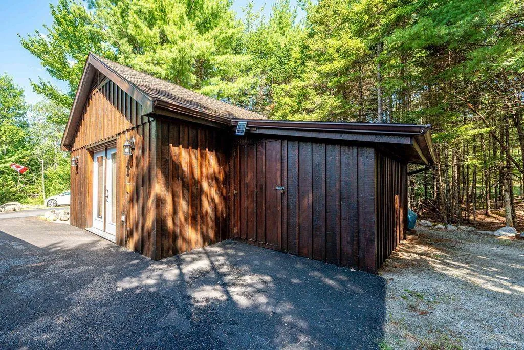 3 Eagle Lane, Vaughan, NS B0N 2T0, 2 Bedrooms Bedrooms, ,1 BathroomBathrooms,Residential,For Sale,Eagle,202521402