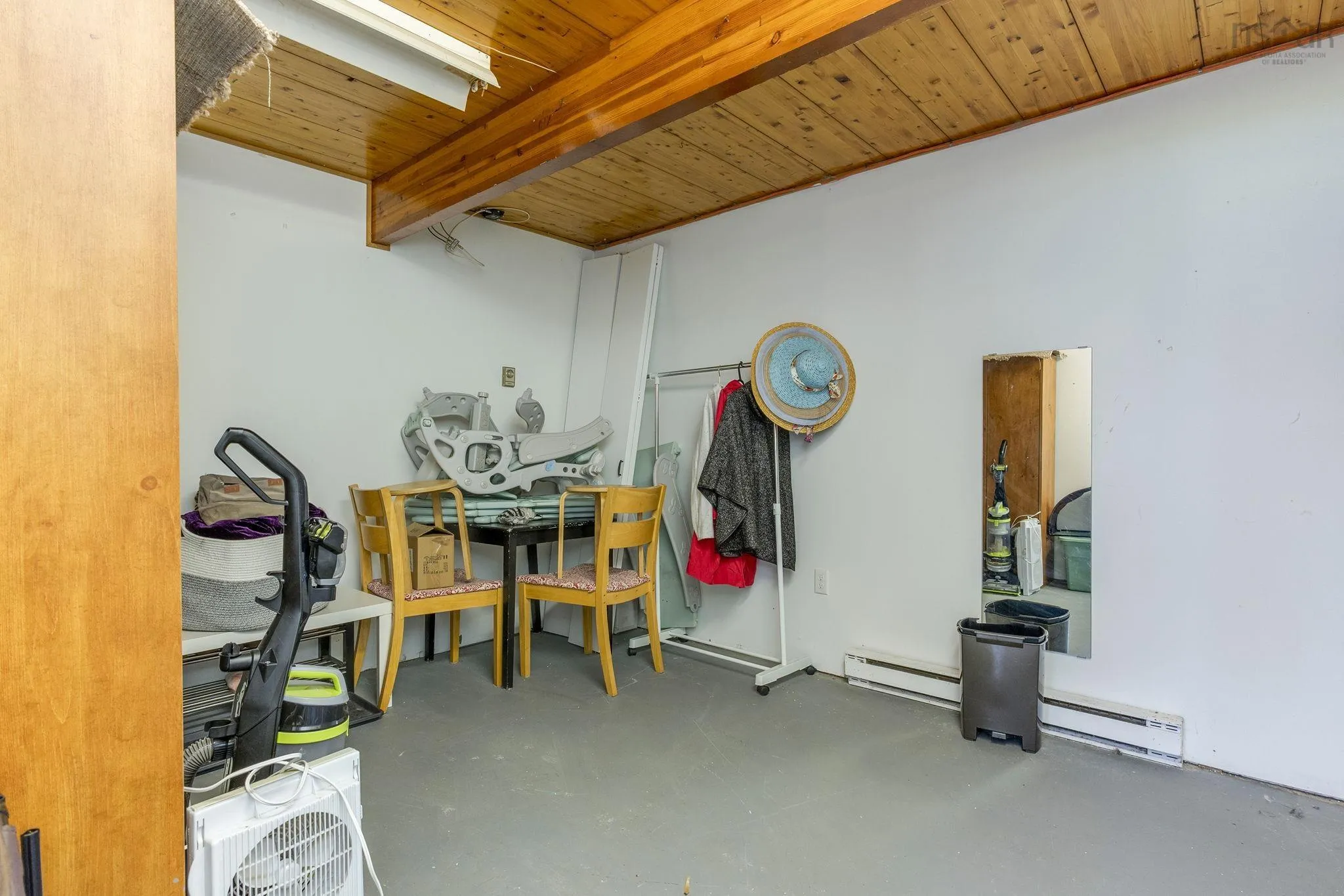 116 Bromley Road, Halifax, NS B3P 2L7, 3 Bedrooms Bedrooms, ,1 BathroomBathrooms,Residential,For Sale,Bromley,202524333