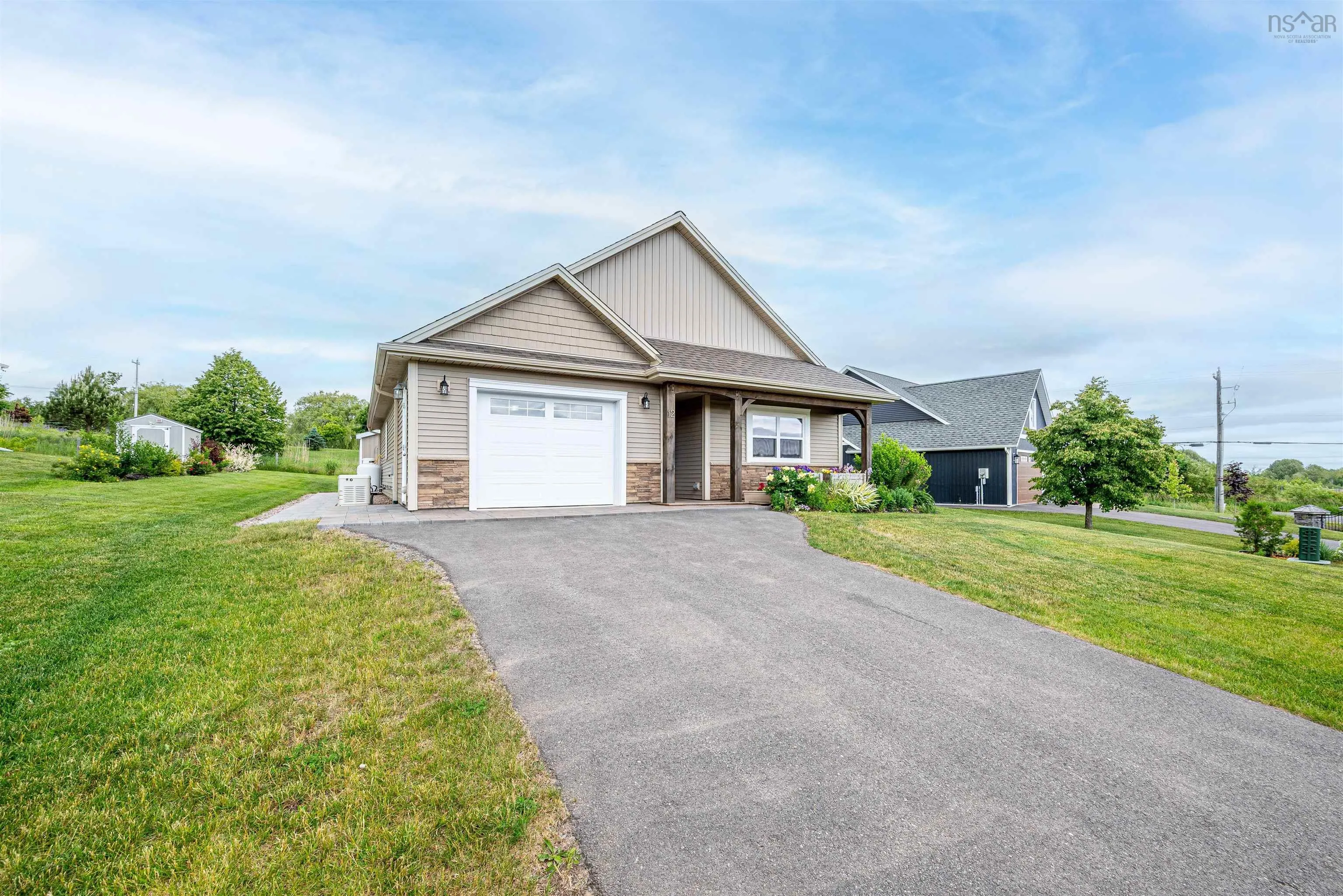 12 Steeple View Drive, Port Williams, NS B0P 1T0, 2 Bedrooms Bedrooms, ,2 BathroomsBathrooms,Residential,For Sale,Steeple View,202518101