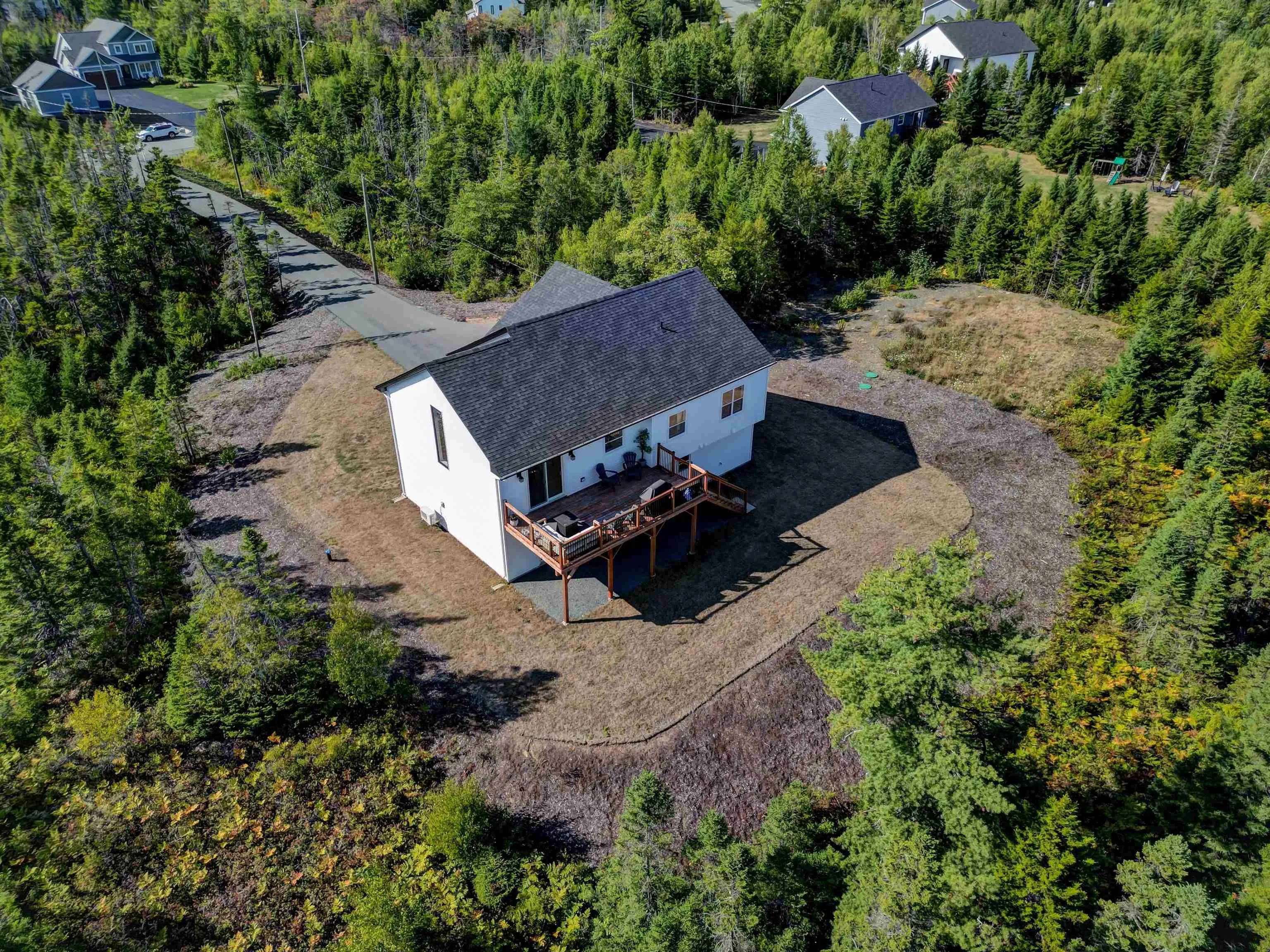 1301 Mccabe Lake Drive, Middle Sackville, NS B4E 0P5, 4 Bedrooms Bedrooms, ,3 BathroomsBathrooms,Residential,For Sale,Mccabe Lake,202522470