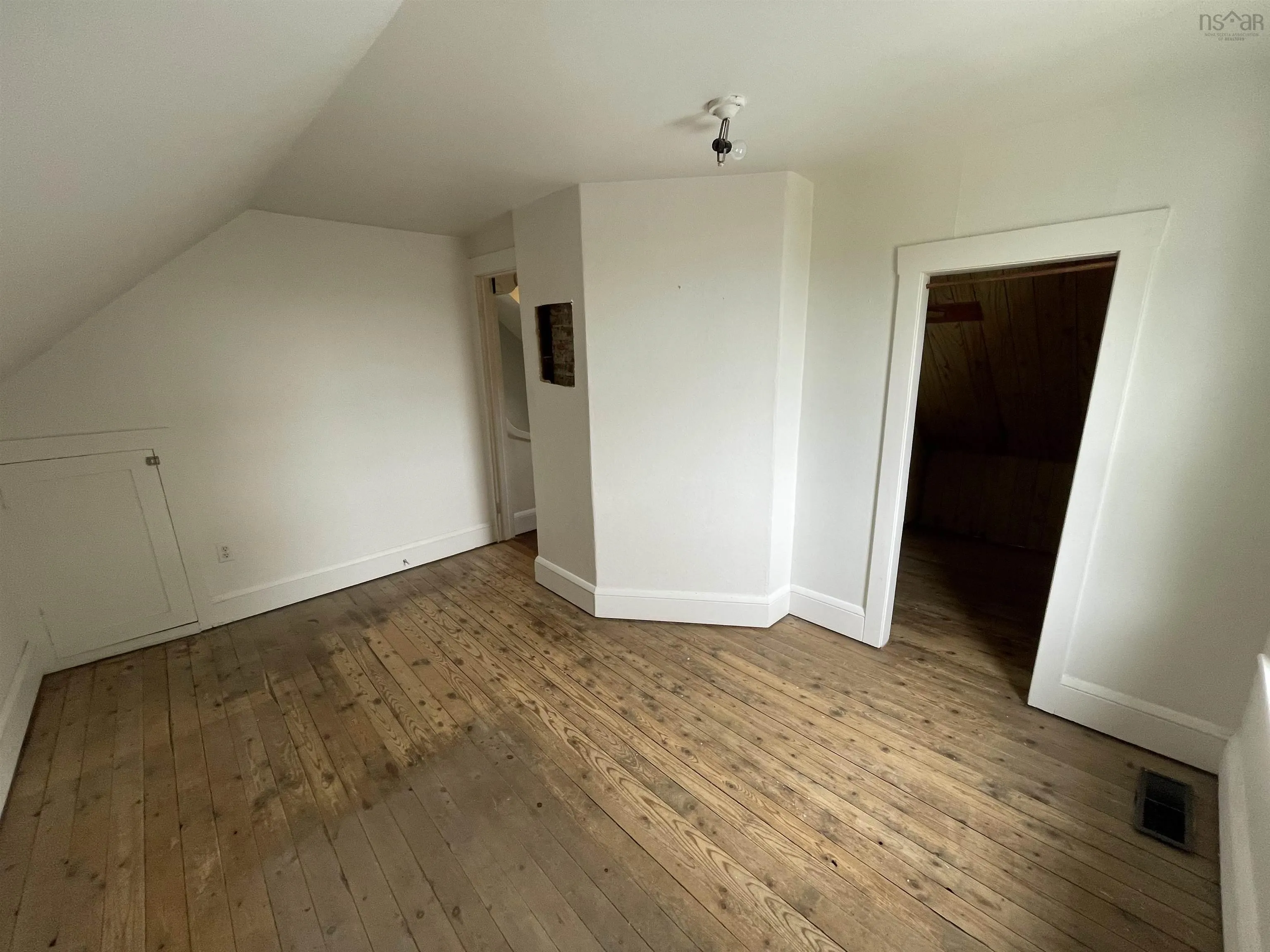 30 Monteith Avenue, Westmount, NS B1R 1K4, 2 Bedrooms Bedrooms, ,1 BathroomBathrooms,Residential,For Sale,Monteith,202521604