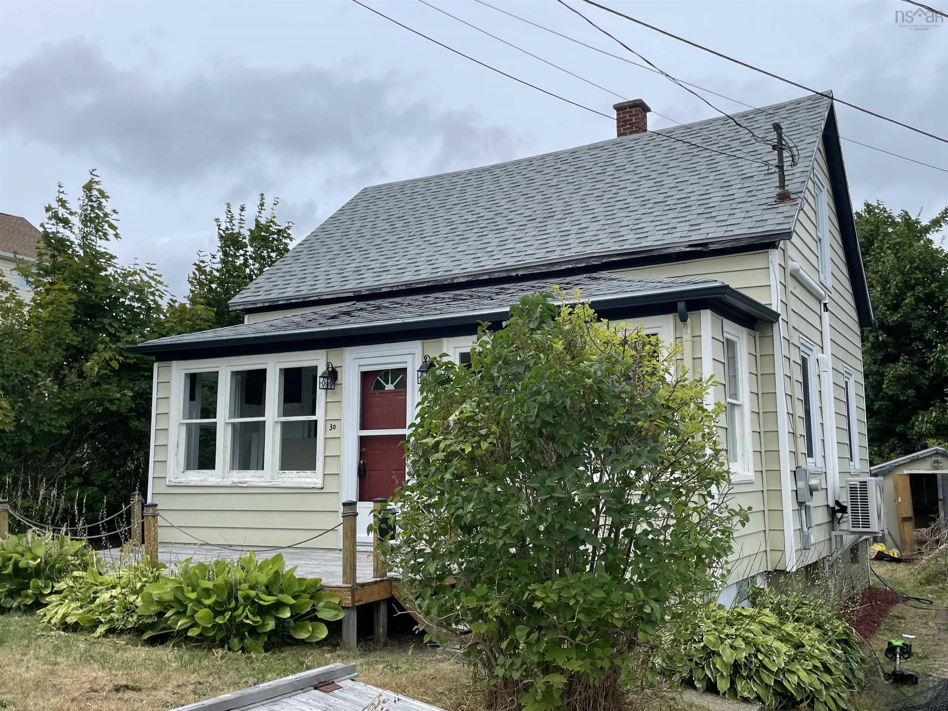 30 Monteith Avenue, Westmount, NS B1R 1K4, 2 Bedrooms Bedrooms, ,1 BathroomBathrooms,Residential,For Sale,Monteith,202521604