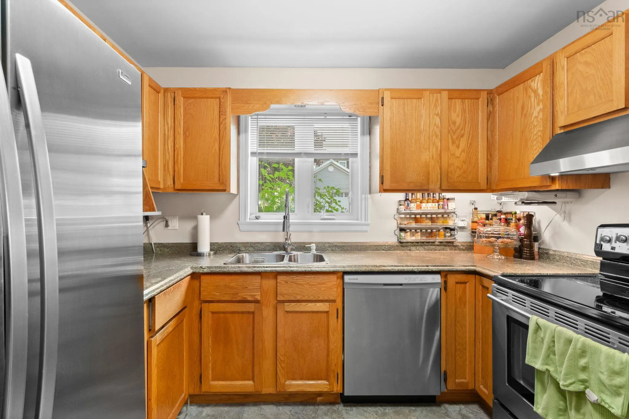 17b Lakeview Point Road, Dartmouth, NS B2Y 3H3, 3 Bedrooms Bedrooms, ,3 BathroomsBathrooms,Residential,For Sale,Lakeview Point,202524417