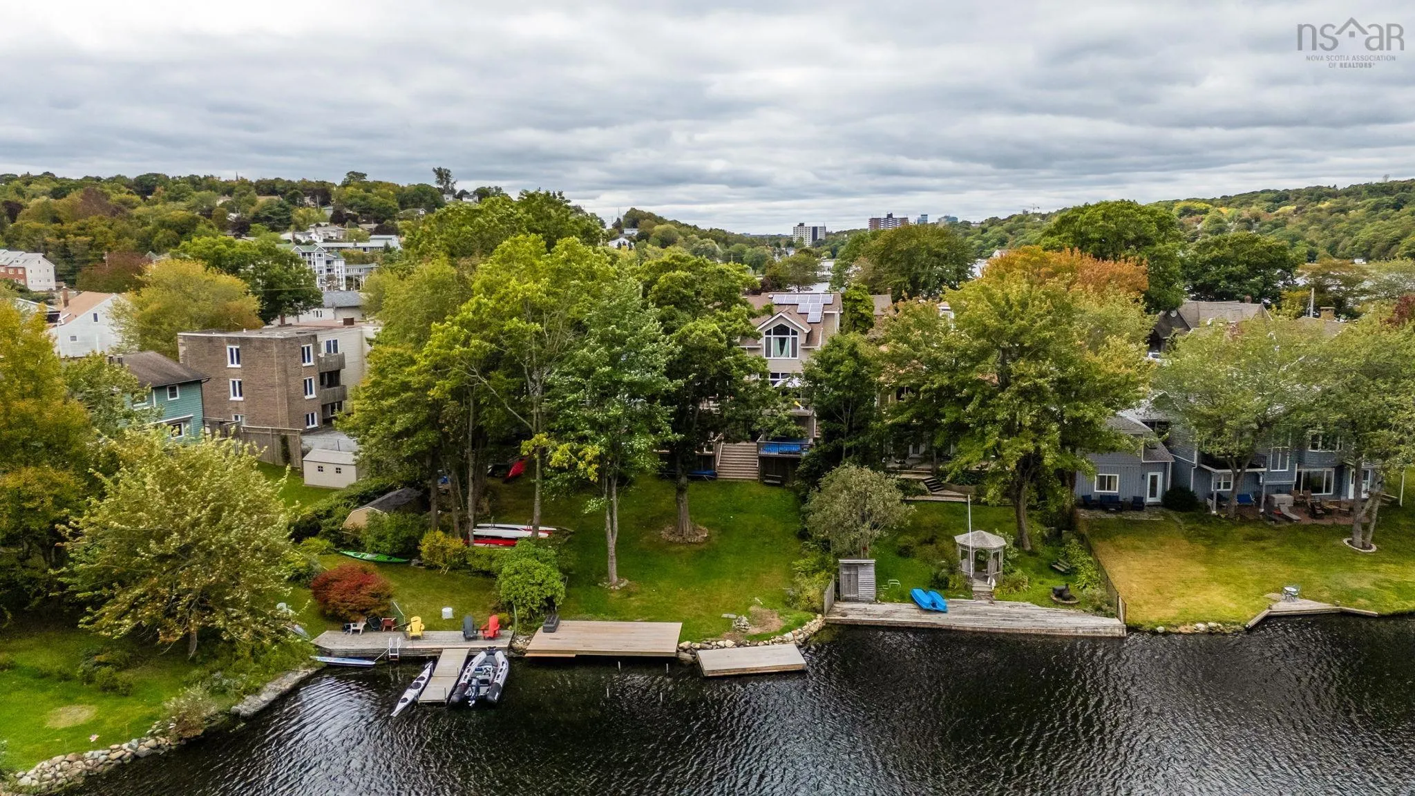 17b Lakeview Point Road, Dartmouth, NS B2Y 3H3, 3 Bedrooms Bedrooms, ,3 BathroomsBathrooms,Residential,For Sale,Lakeview Point,202524417