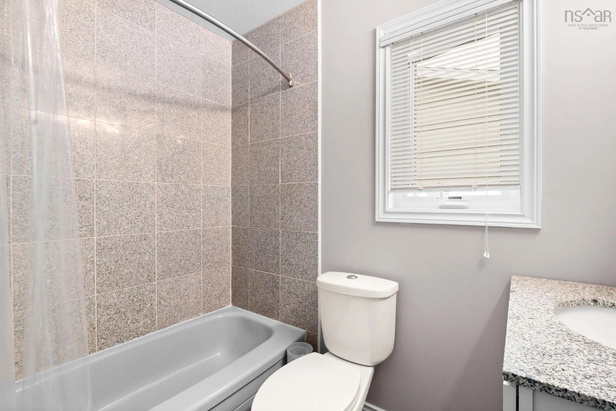 17b Lakeview Point Road, Dartmouth, NS B2Y 3H3, 3 Bedrooms Bedrooms, ,3 BathroomsBathrooms,Residential,For Sale,Lakeview Point,202524417