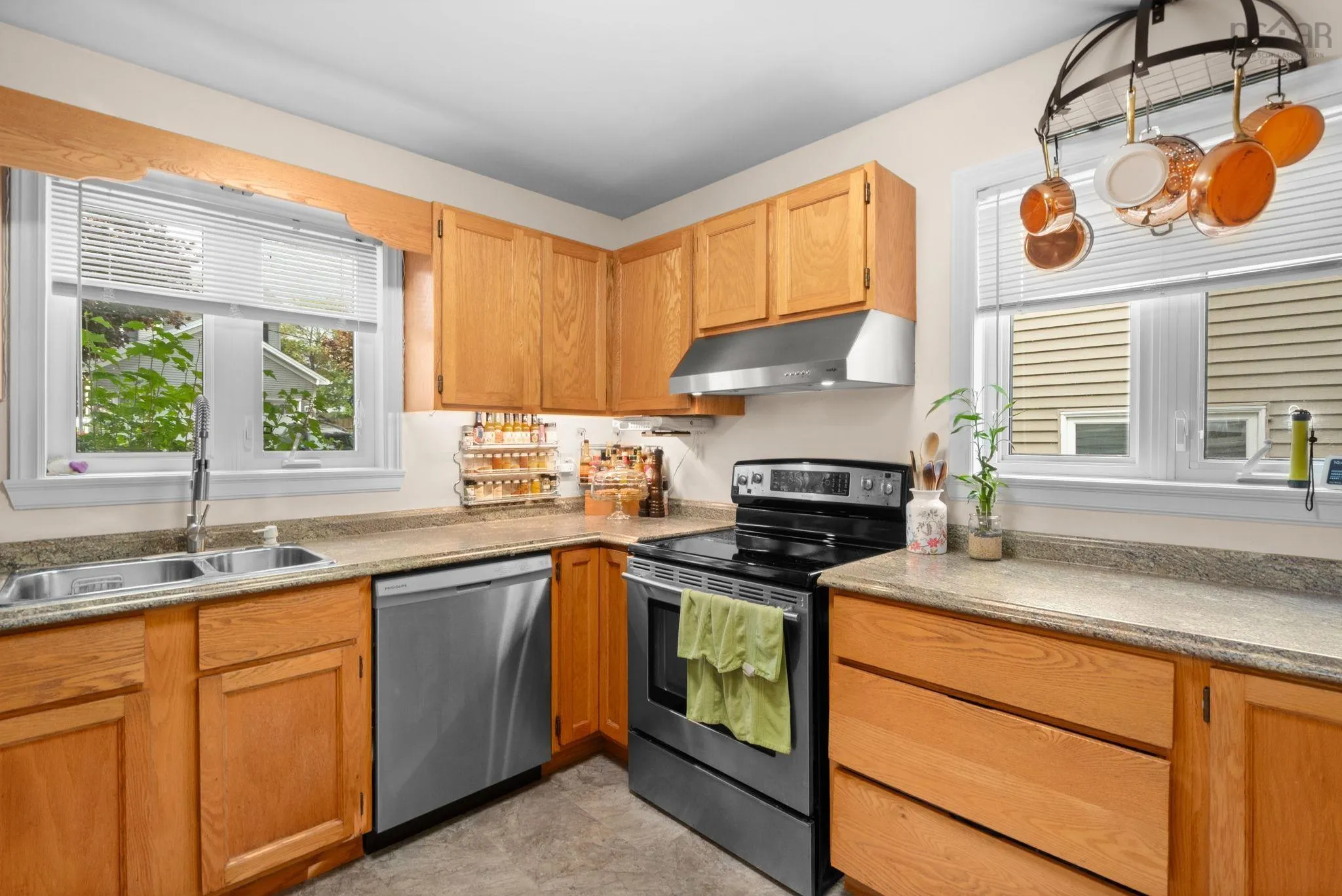 17b Lakeview Point Road, Dartmouth, NS B2Y 3H3, 3 Bedrooms Bedrooms, ,3 BathroomsBathrooms,Residential,For Sale,Lakeview Point,202524417