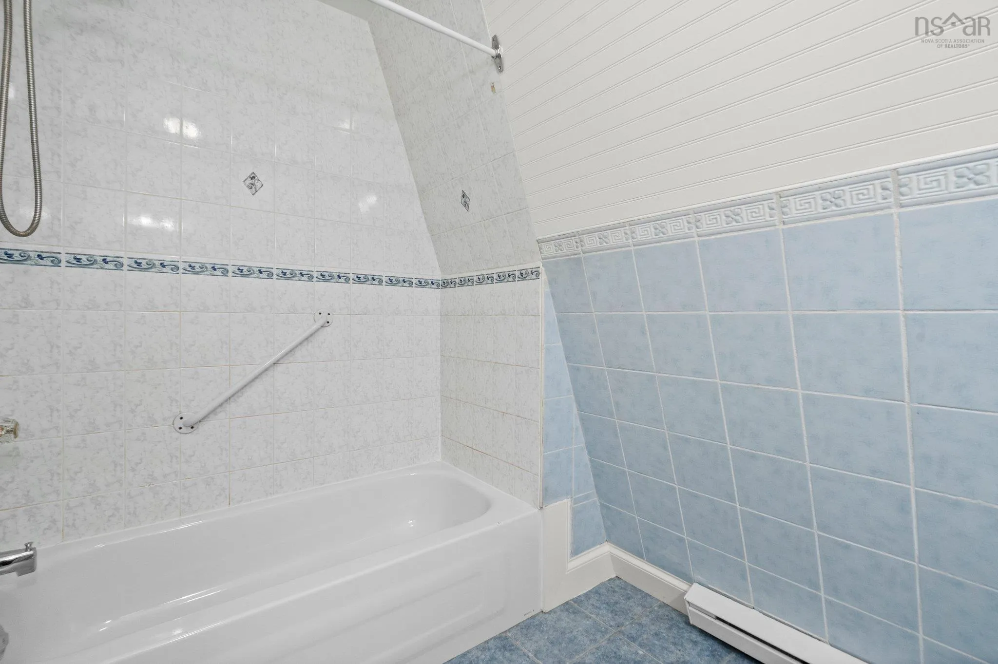 333/335 Kings Road, Wellington, NS B2T 1A2, 5 Bedrooms Bedrooms, ,3 BathroomsBathrooms,Residential,For Sale,Kings,202516599