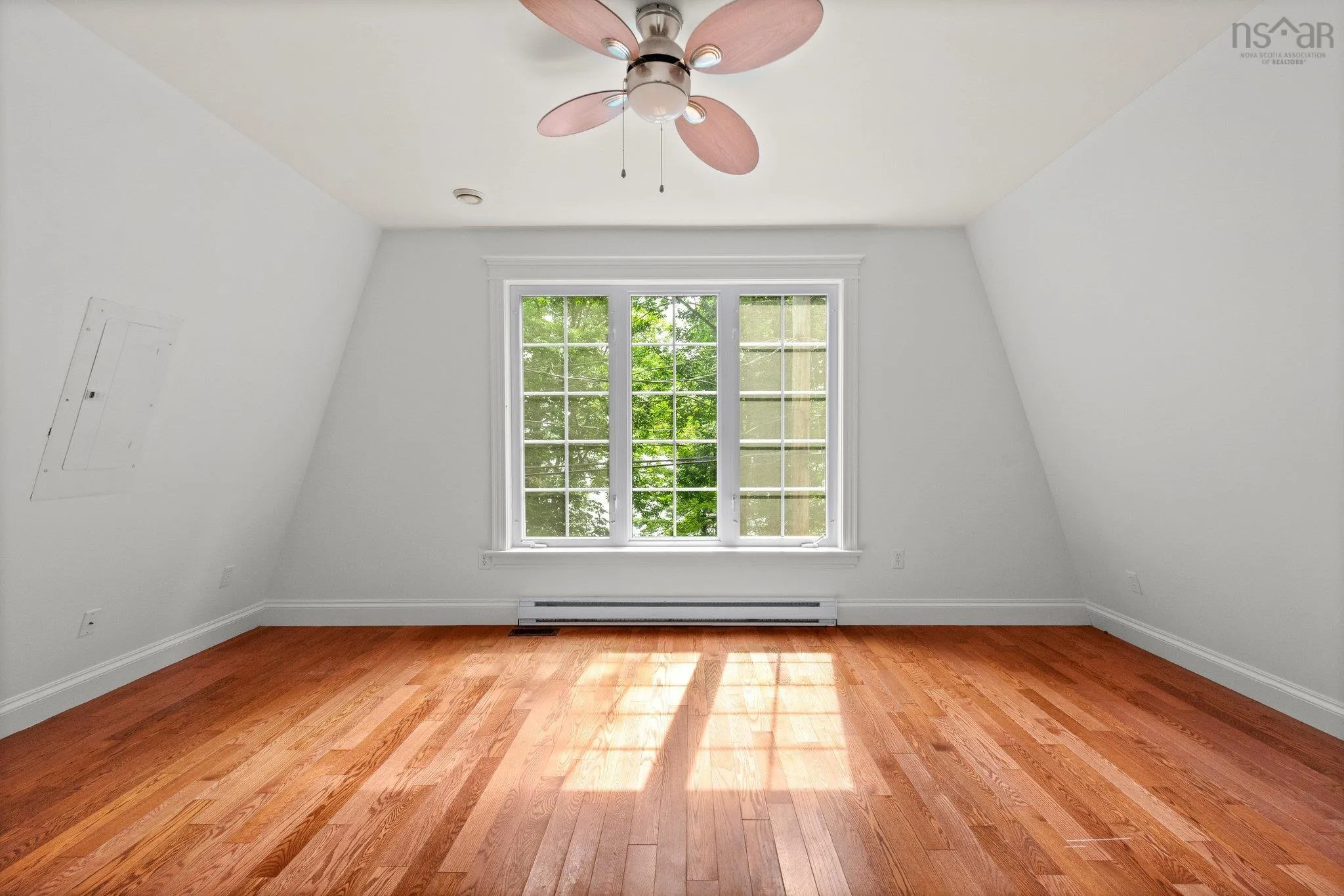 333/335 Kings Road, Wellington, NS B2T 1A2, 5 Bedrooms Bedrooms, ,3 BathroomsBathrooms,Residential,For Sale,Kings,202516599