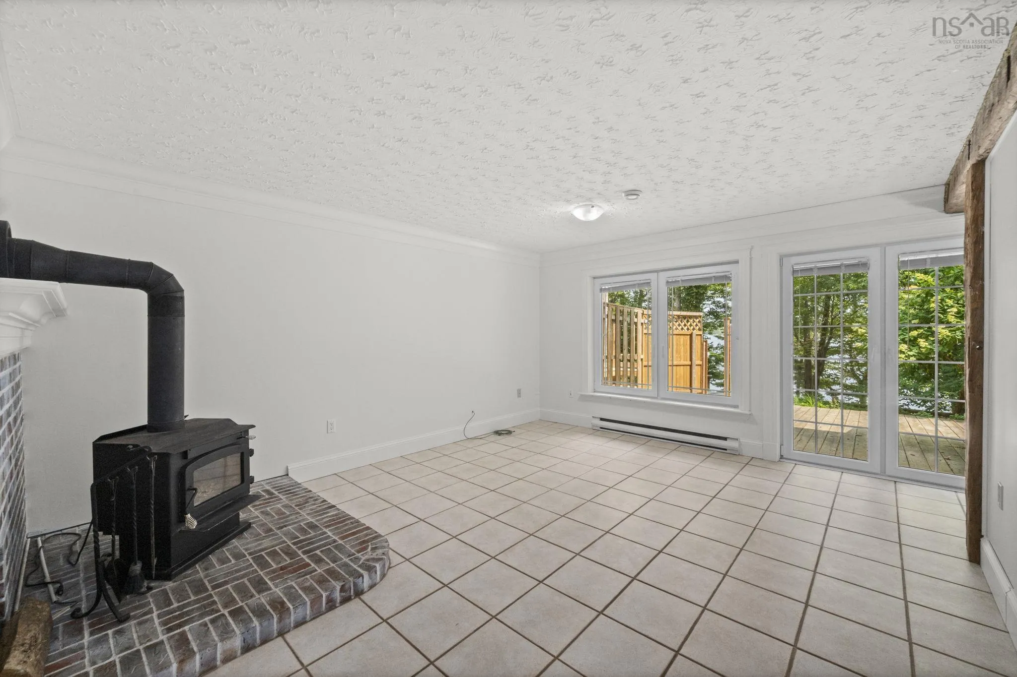 333/335 Kings Road, Wellington, NS B2T 1A2, 5 Bedrooms Bedrooms, ,3 BathroomsBathrooms,Residential,For Sale,Kings,202516599