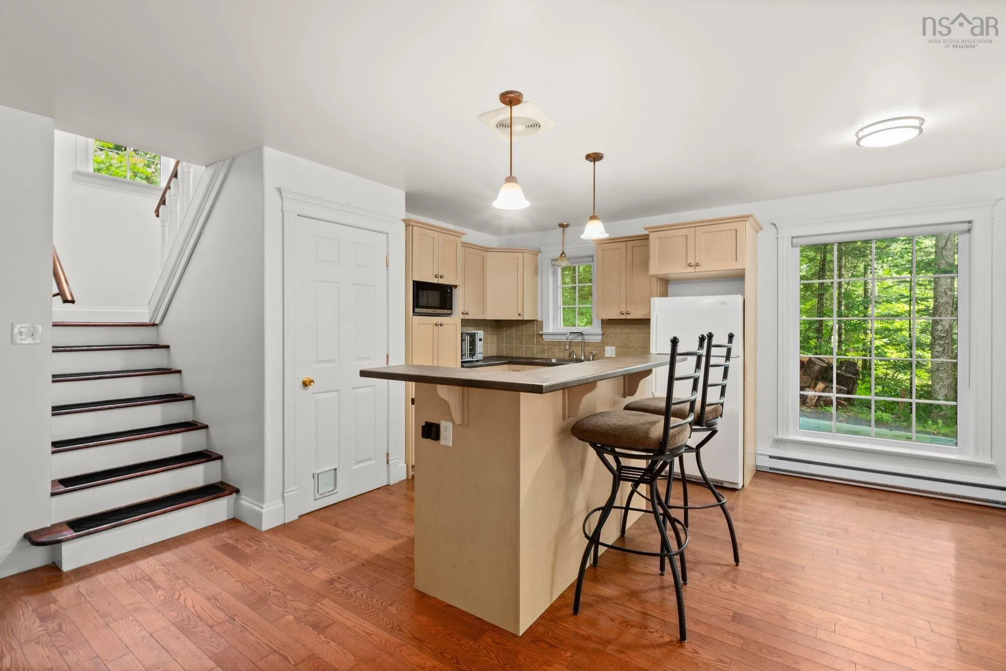 333/335 Kings Road, Wellington, NS B2T 1A2, 5 Bedrooms Bedrooms, ,3 BathroomsBathrooms,Residential,For Sale,Kings,202516599
