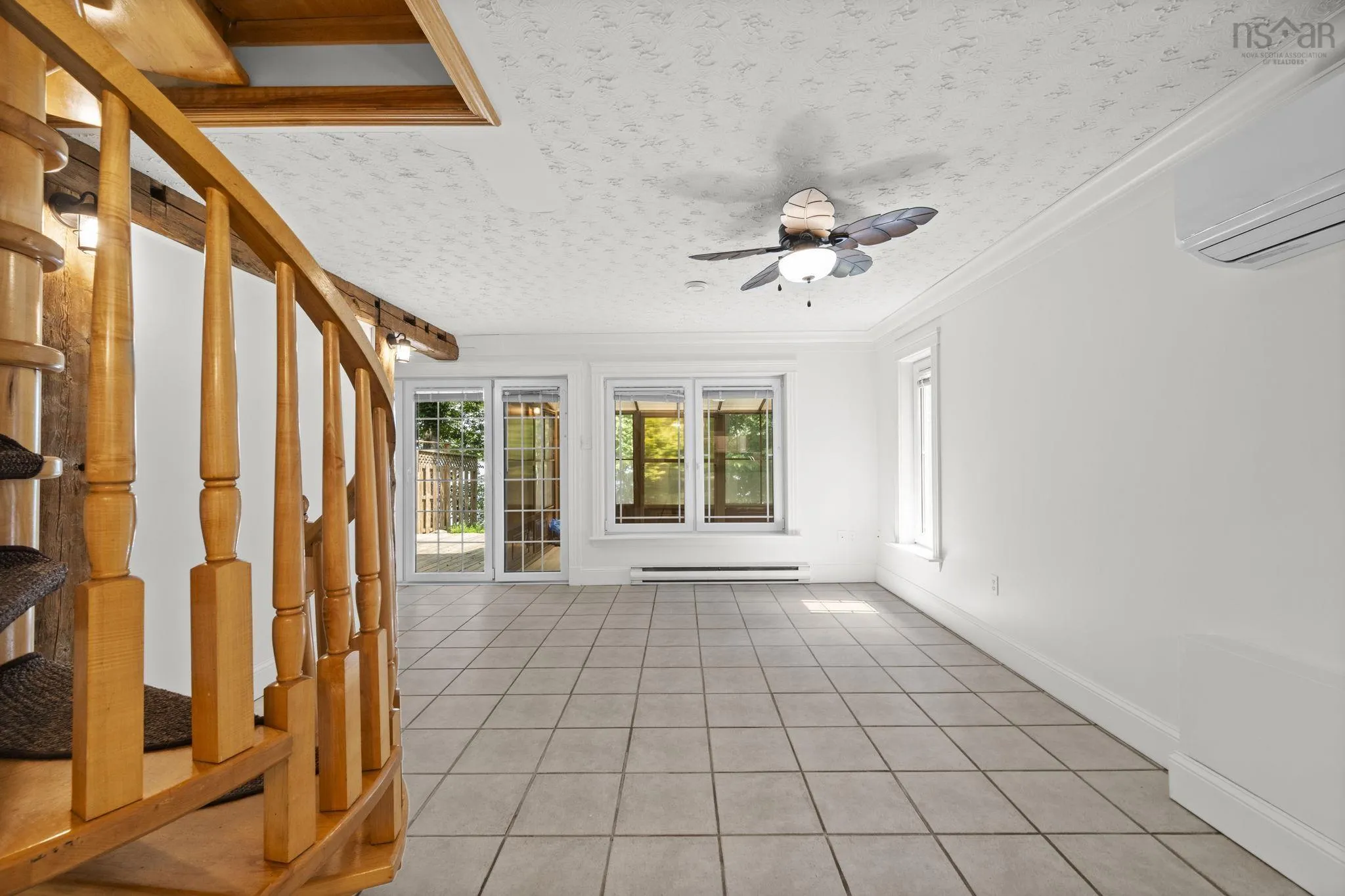 333/335 Kings Road, Wellington, NS B2T 1A2, 5 Bedrooms Bedrooms, ,3 BathroomsBathrooms,Residential,For Sale,Kings,202516599