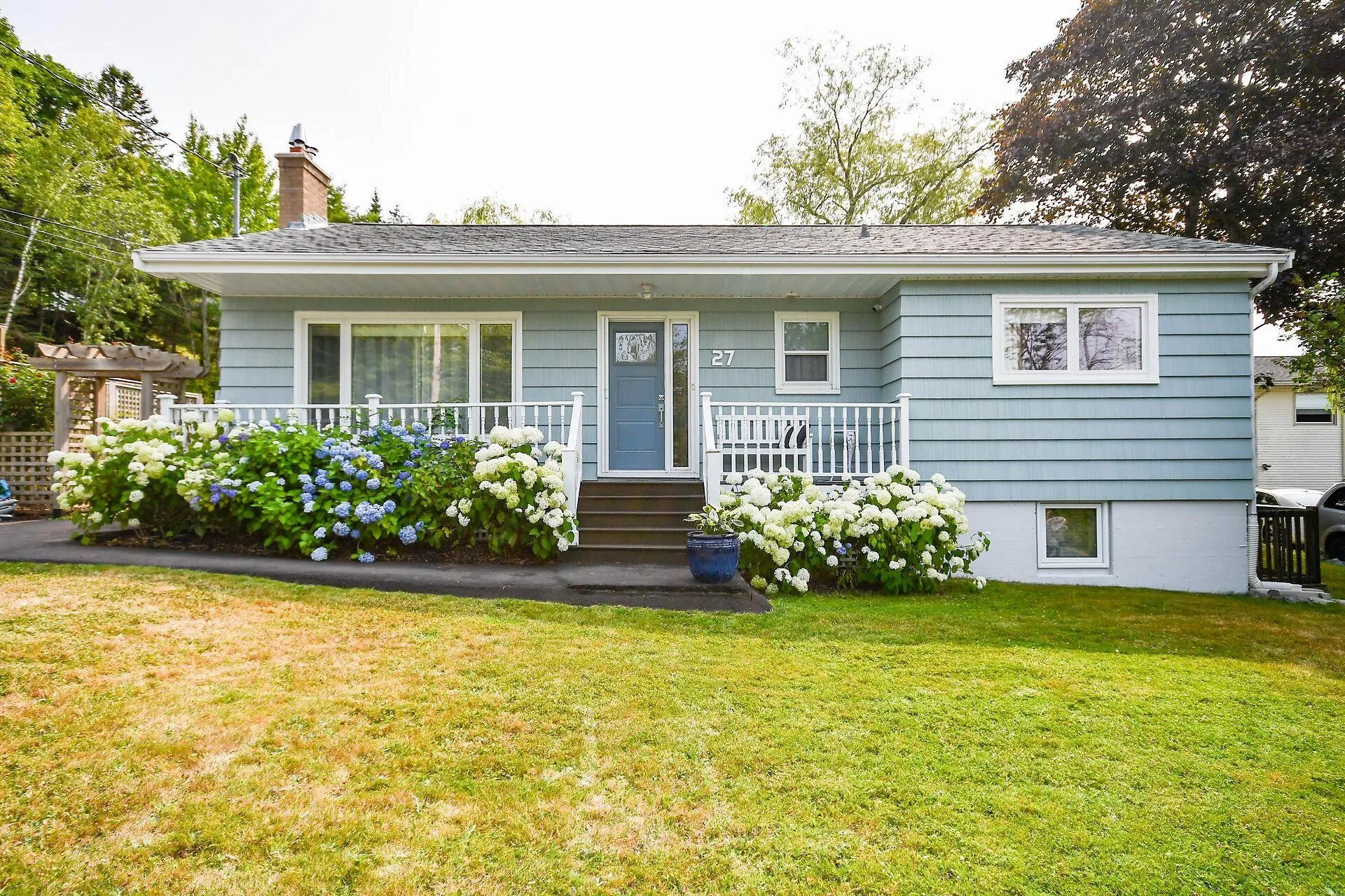 27 Dartmoor Crescent, Bedford, NS B4A 2K6, 4 Bedrooms Bedrooms, ,2 BathroomsBathrooms,Residential,For Sale,Dartmoor,202520251