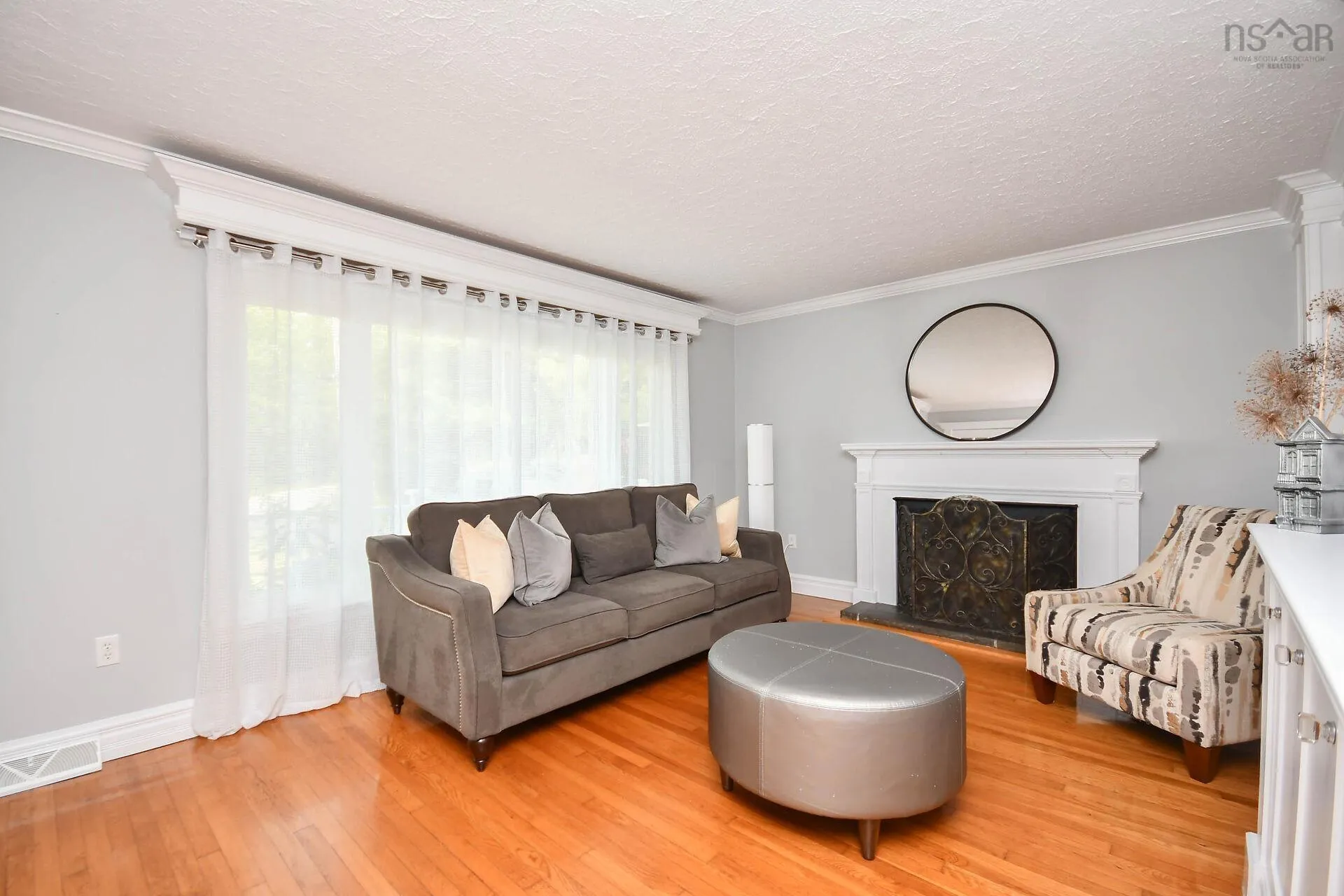 27 Dartmoor Crescent, Bedford, NS B4A 2K6, 4 Bedrooms Bedrooms, ,2 BathroomsBathrooms,Residential,For Sale,Dartmoor,202520251