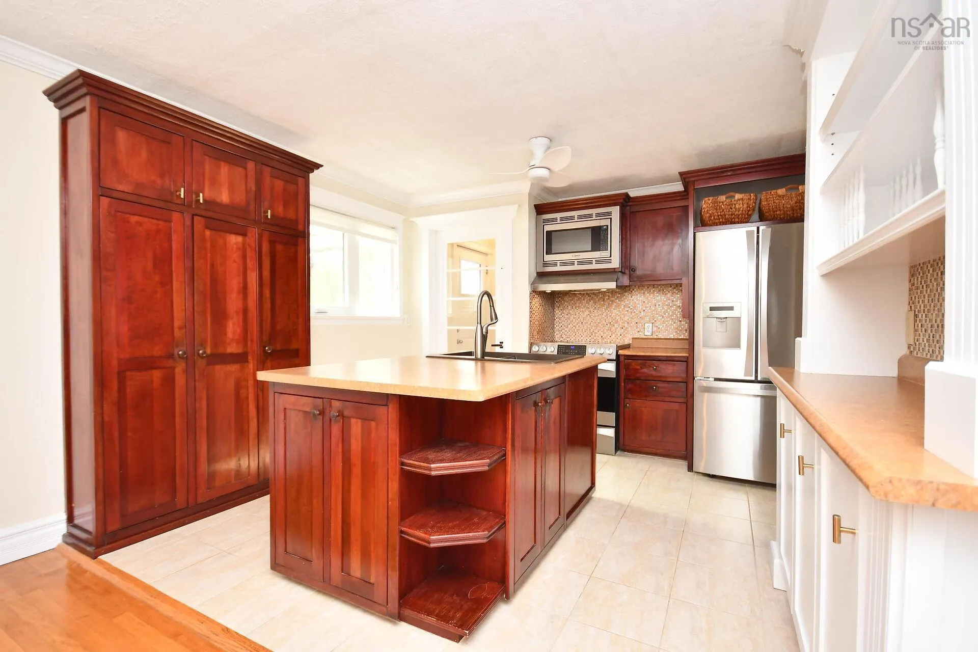 27 Dartmoor Crescent, Bedford, NS B4A 2K6, 4 Bedrooms Bedrooms, ,2 BathroomsBathrooms,Residential,For Sale,Dartmoor,202520251