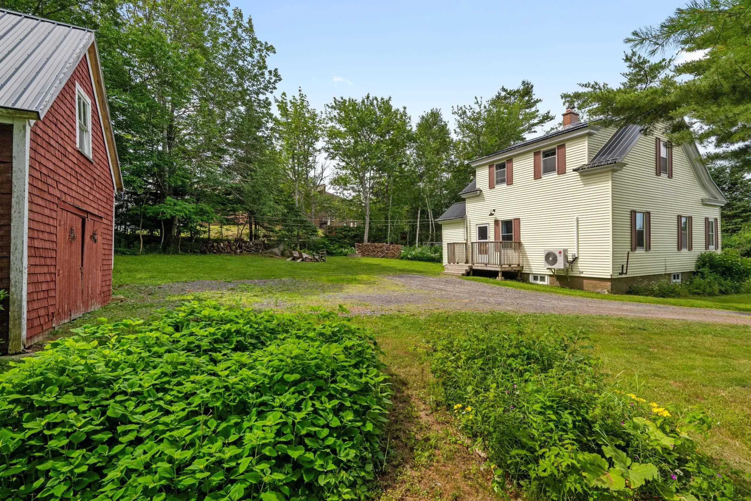 4 Memory Road, Musquodoboit Harbour, NS B0J 2L0, 3 Bedrooms Bedrooms, ,2 BathroomsBathrooms,Residential,For Sale,Memory,202519821