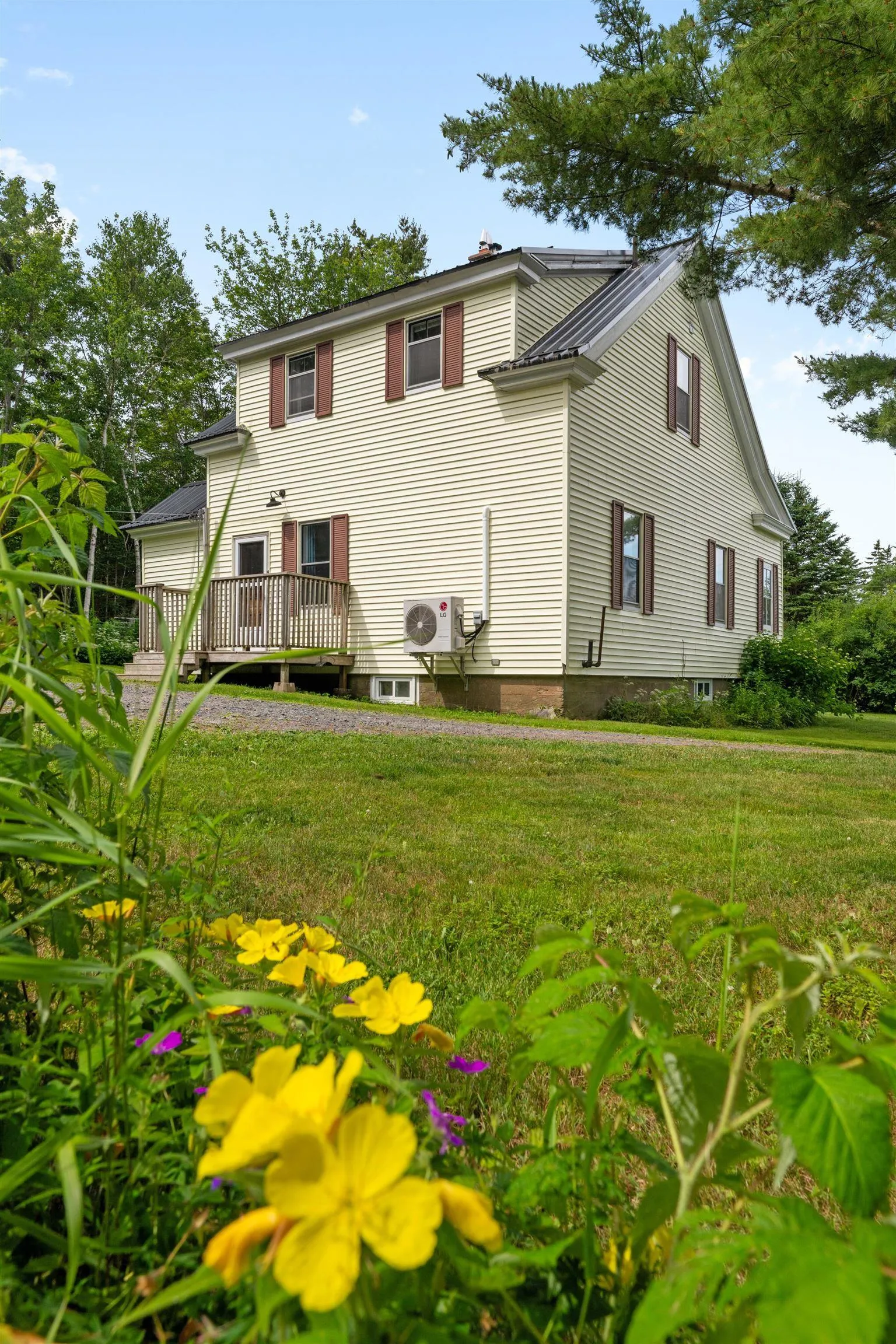4 Memory Road, Musquodoboit Harbour, NS B0J 2L0, 3 Bedrooms Bedrooms, ,2 BathroomsBathrooms,Residential,For Sale,Memory,202519821