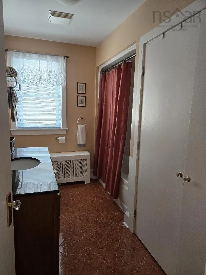 240 Cottage Road, Sydney Ns B1p 2e9, ,Commercial Sale,For Sale,Cottage,202501539